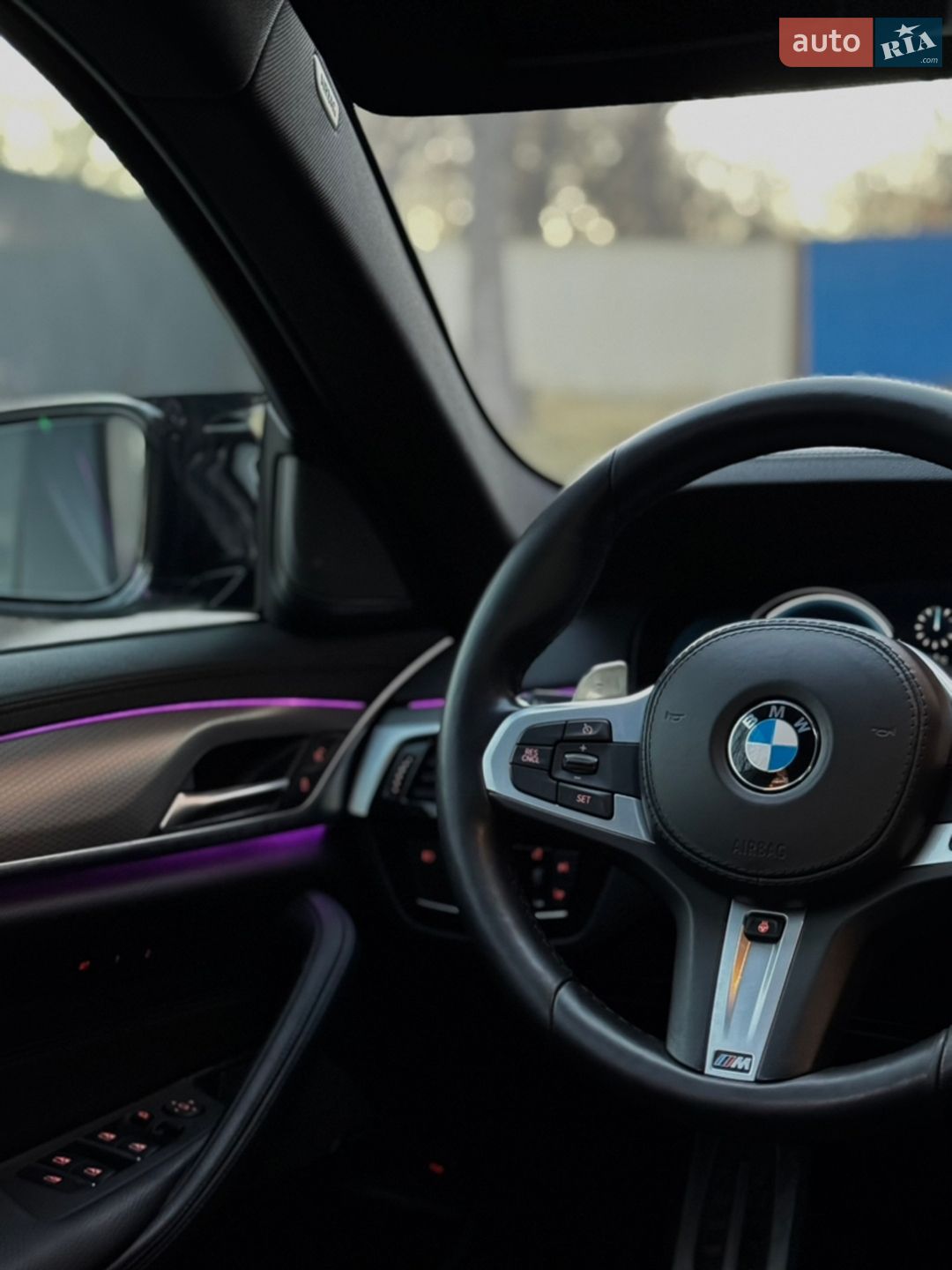 BMW 5 Series 2018 VIN WBAJE7C59JG892129 фото оголошення 13 з 24
