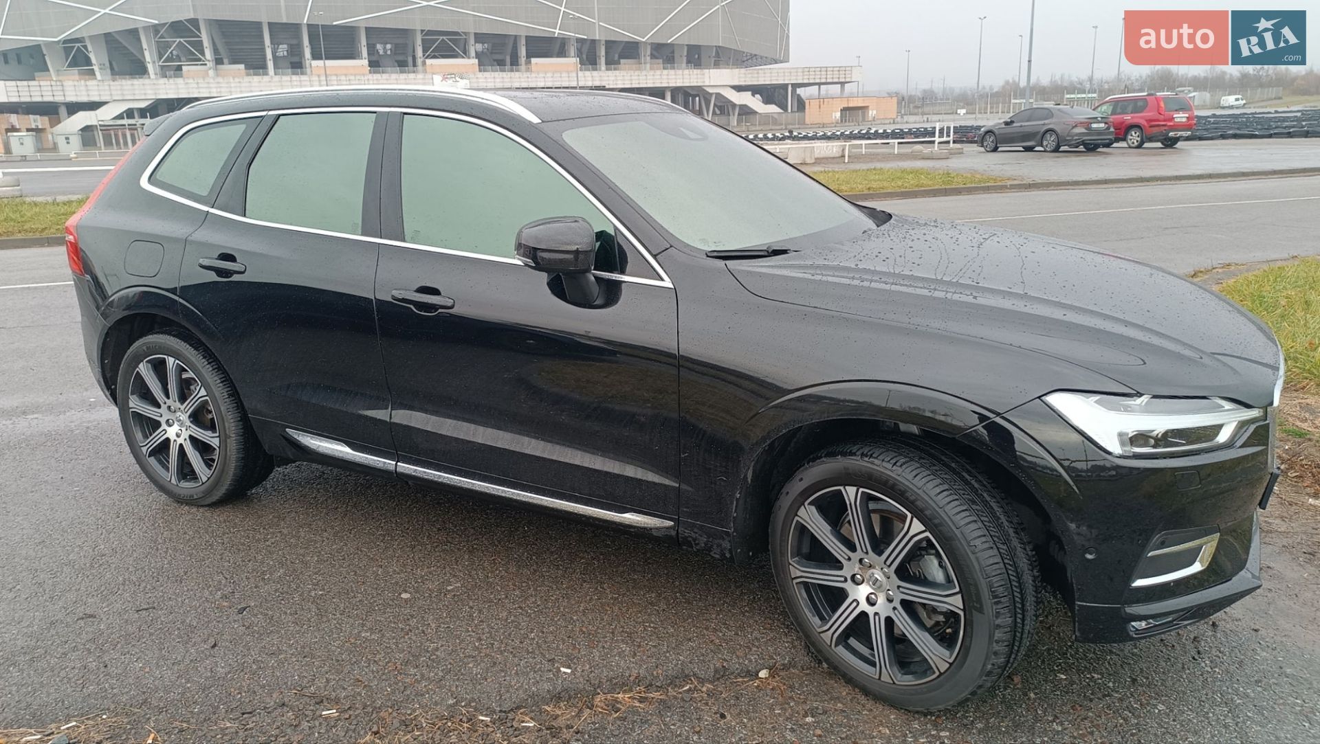 Volvo XC60 2019 VIN YV1UZ68TCK1338901 фото оголошення 2 з 49