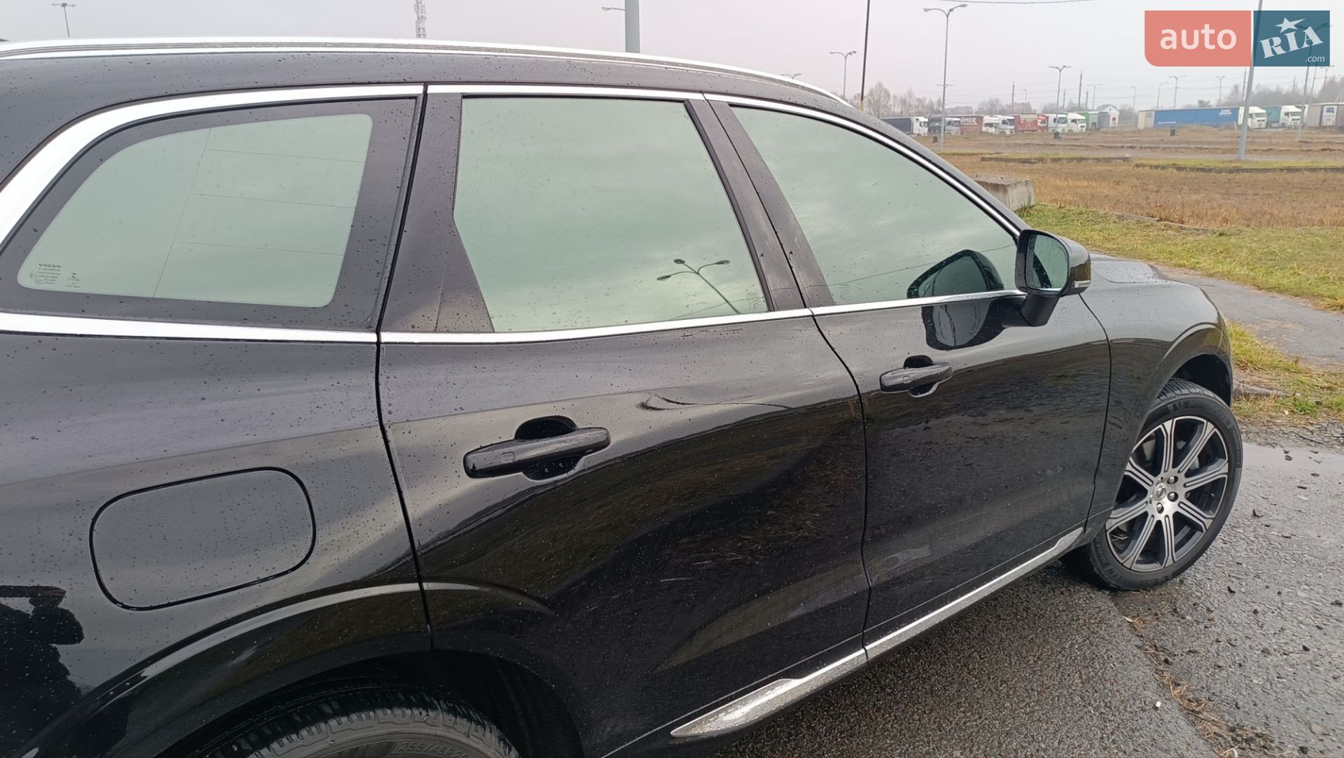Volvo XC60 2019 VIN YV1UZ68TCK1338901 фото оголошення 5 з 49