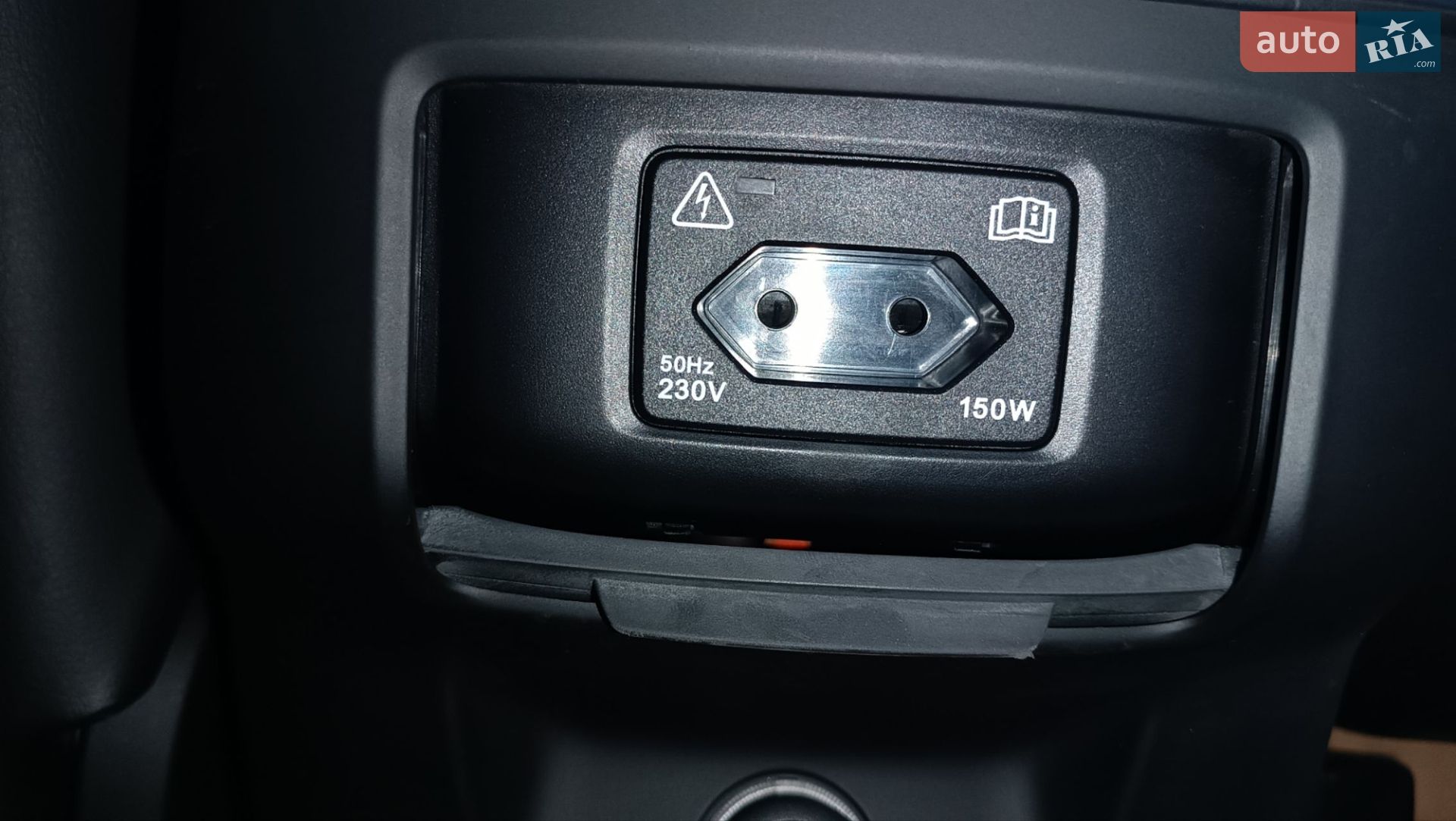 Volvo XC60 2019 VIN YV1UZ68TCK1338901 фото оголошення 27 з 49