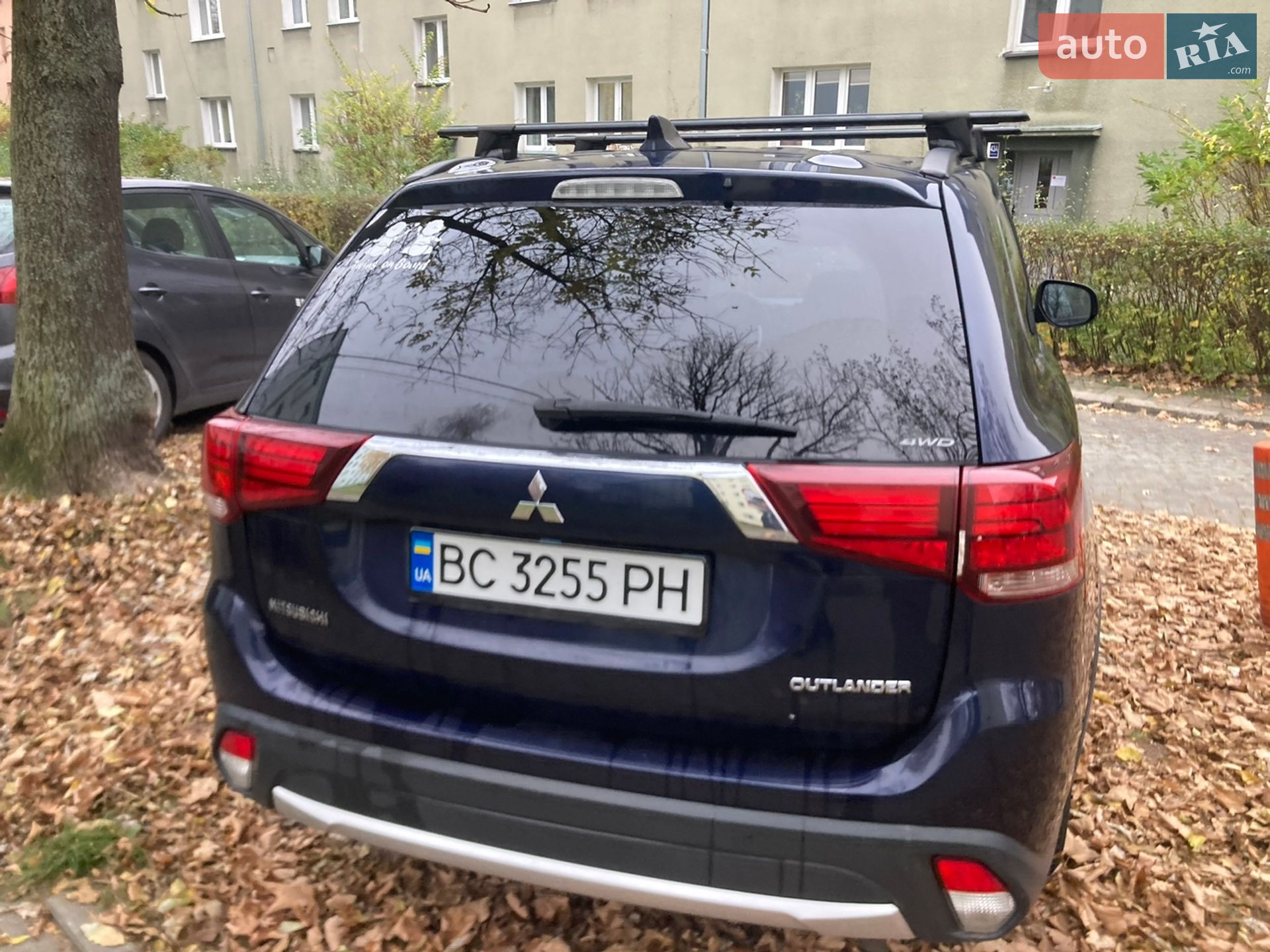 Mitsubishi Outlander 2017 VIN JA4AZ3A33JJ002383 фото оголошення 2 з 7