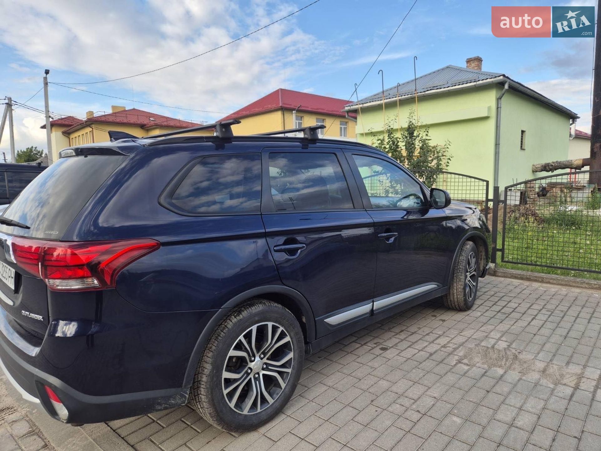Mitsubishi Outlander 2017 VIN JA4AZ3A33JJ002383 фото оголошення 6 з 7