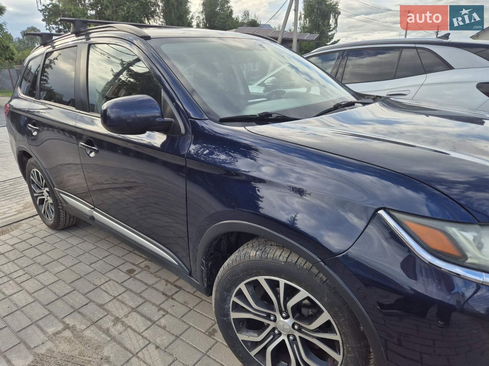 Mitsubishi Outlander 2017 VIN JA4AZ3A33JJ002383 фото оголошення 5 з 7