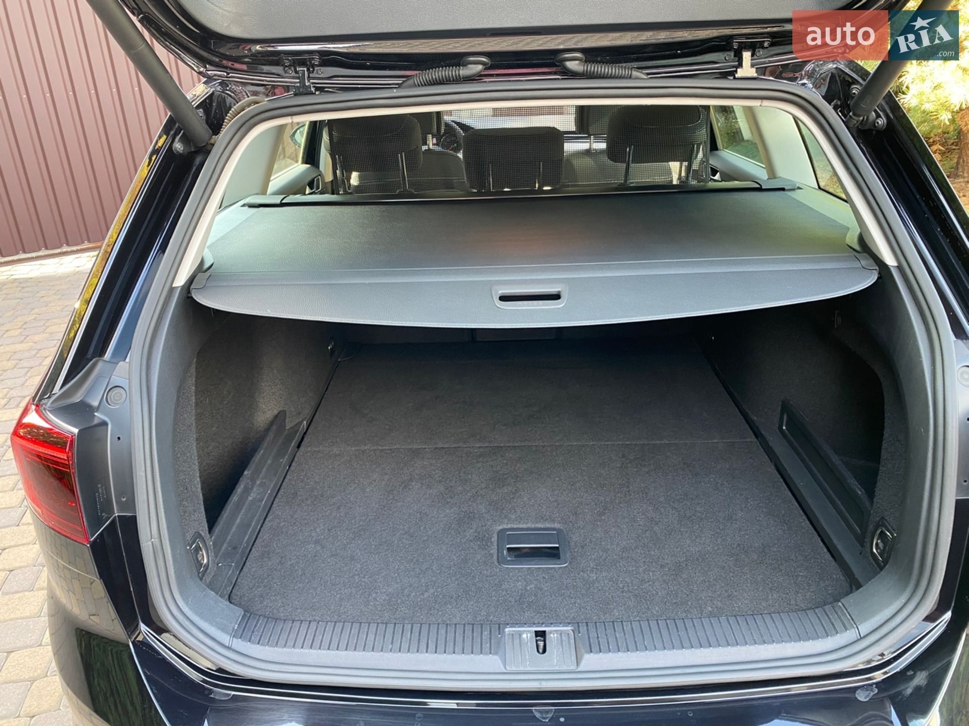 Volkswagen Passat 2020 VIN WVWZZZ3CZLE107826 фото оголошення 16 з 44