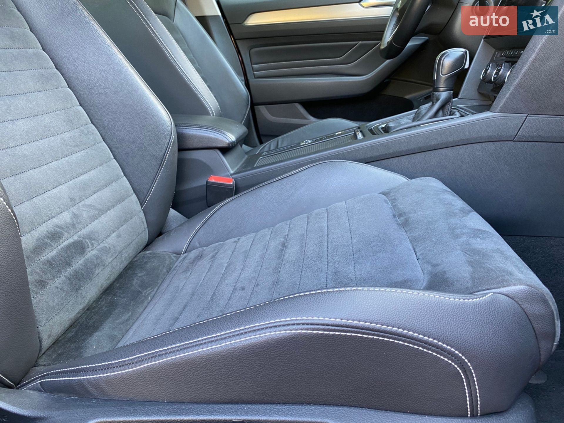 Volkswagen Passat 2020 VIN WVWZZZ3CZLE107826 фото оголошення 22 з 44