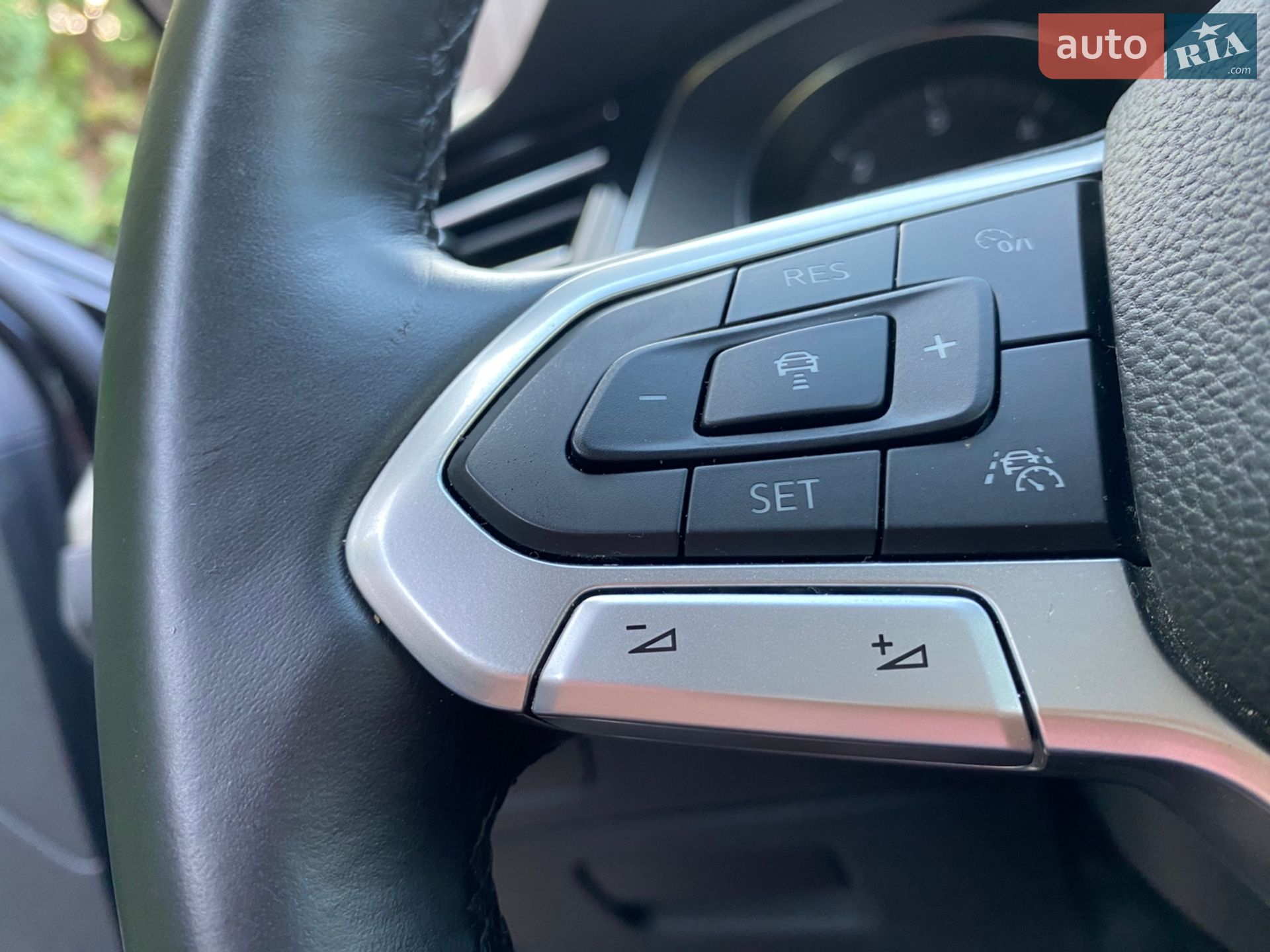 Volkswagen Passat 2020 VIN WVWZZZ3CZLE107826 фото оголошення 34 з 44