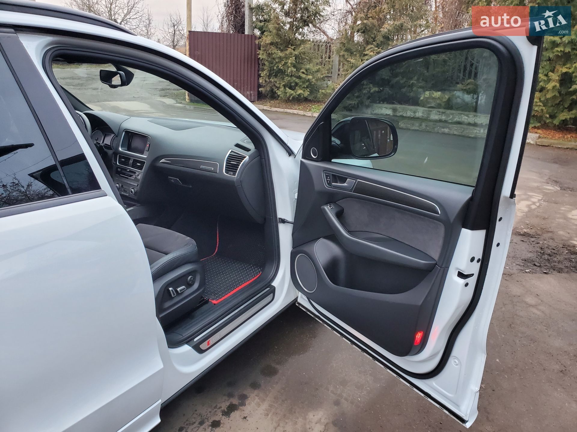 Audi SQ5 2016 VIN WA1CCAFP5HA020761 фото оголошення 34 з 41