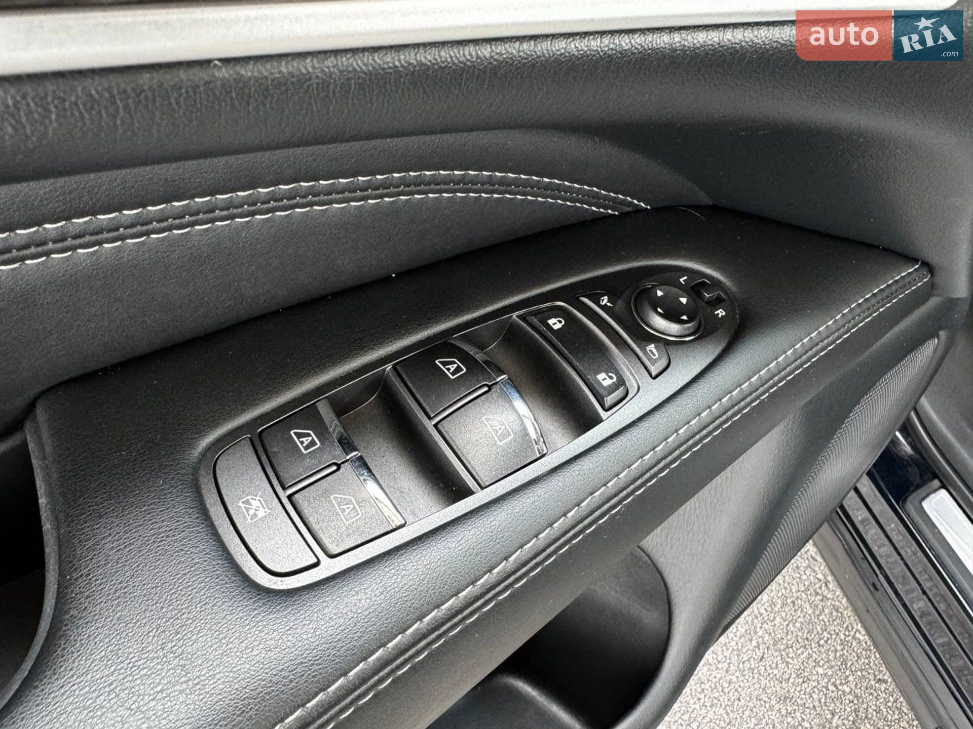 Infiniti QX60 2019 VIN 5N1DL0MM7LC500130 фото оголошення 12 з 21
