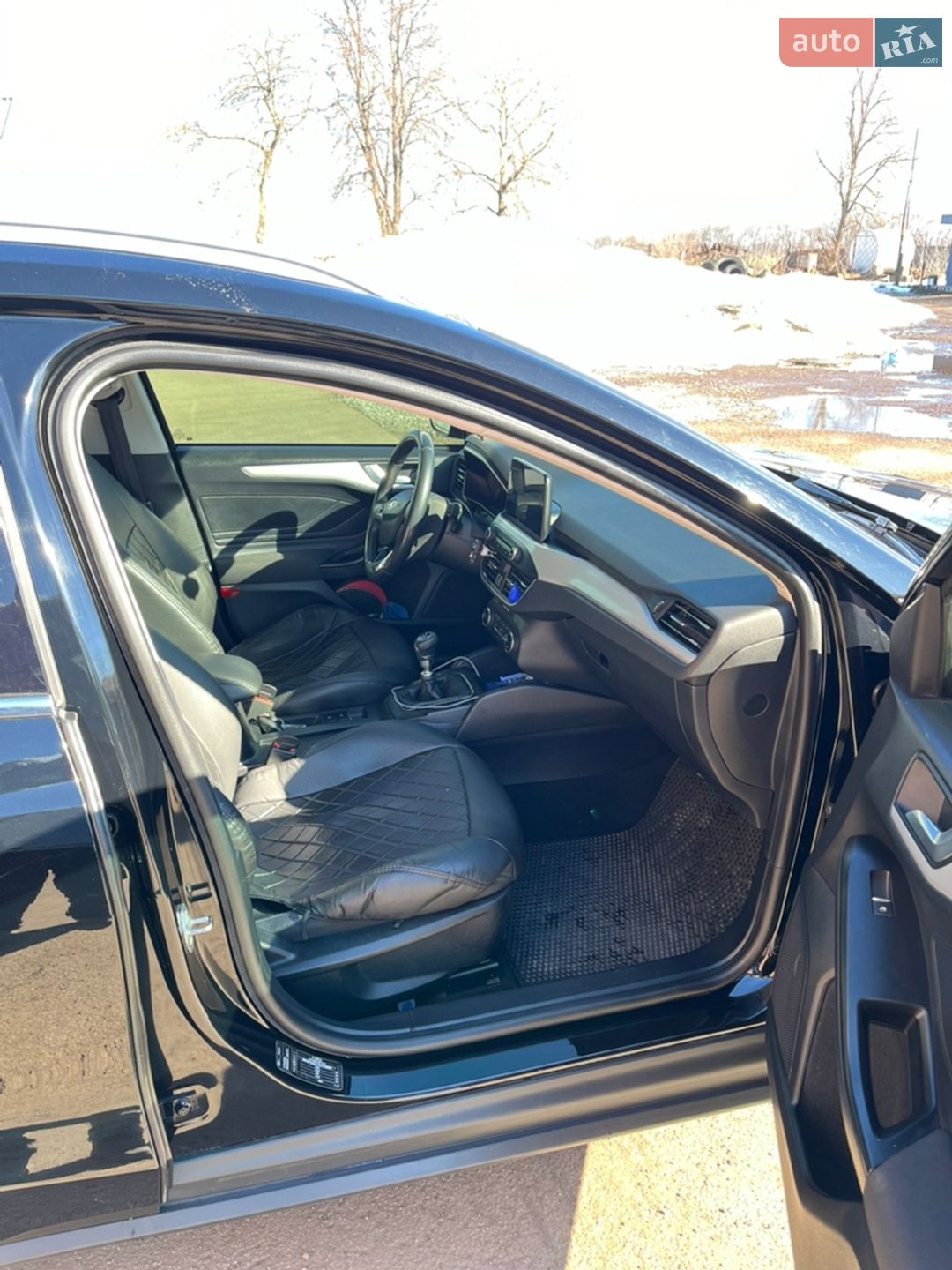 Ford Focus 2019 VIN WF0PXXGCHPKT03657 фото оголошення 2 з 26