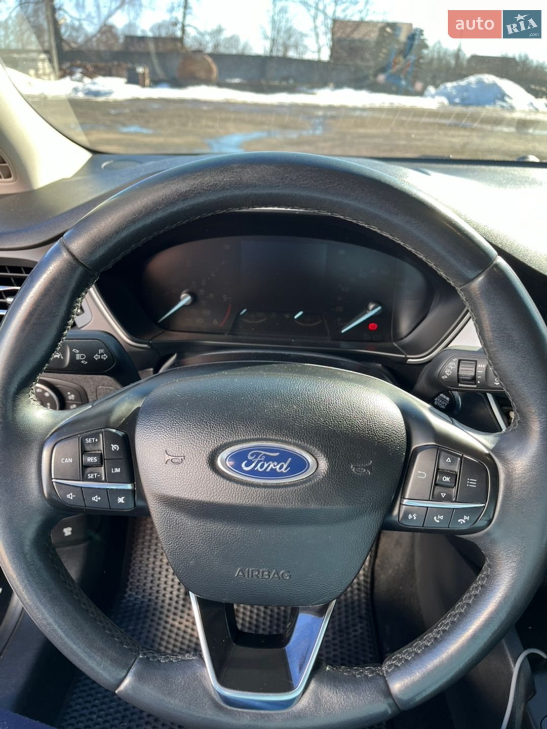 Ford Focus 2019 VIN WF0PXXGCHPKT03657 фото оголошення 12 з 26
