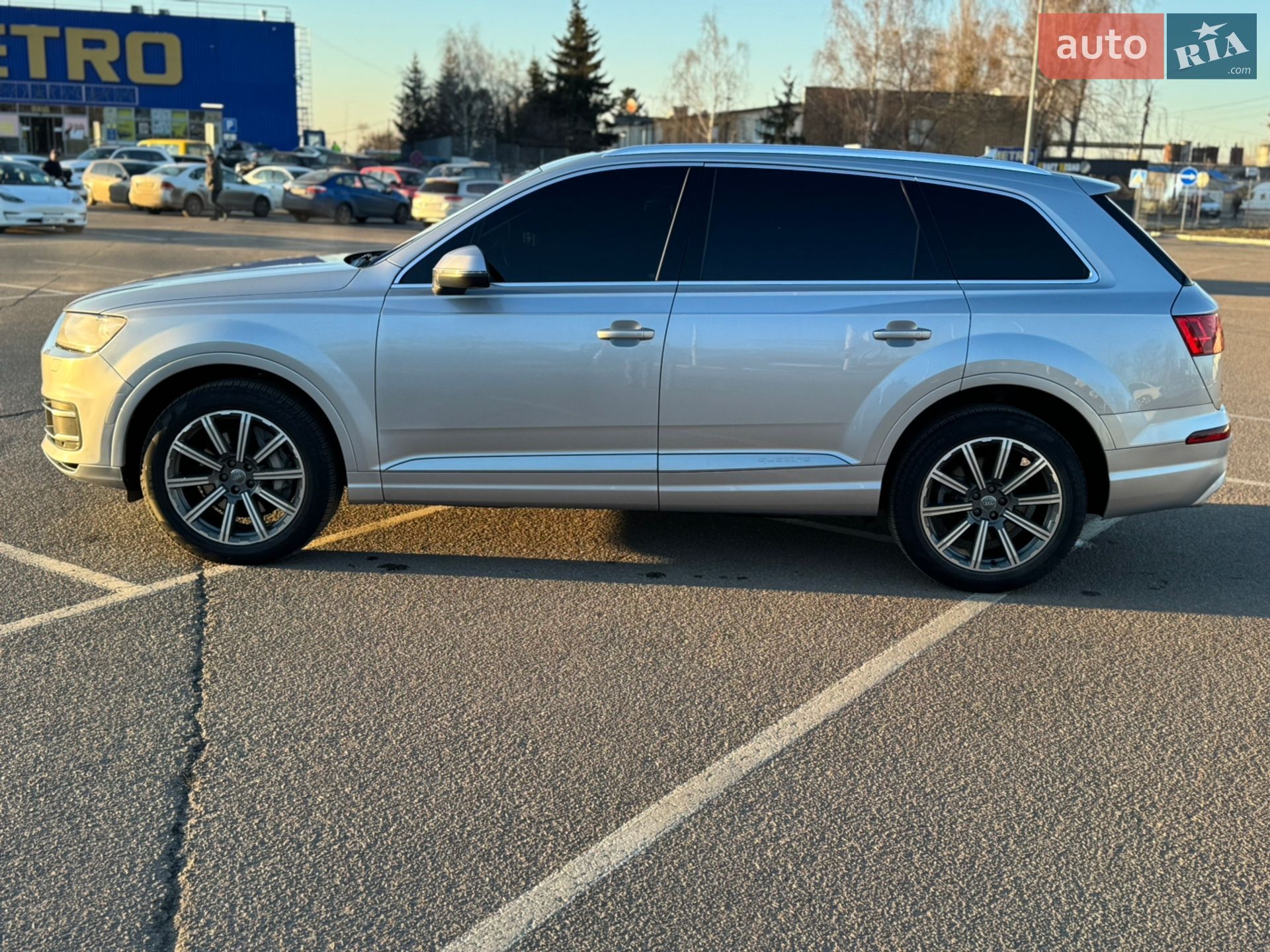 Audi Q7 2017 VIN WA1LAAF77JD003924 фото оголошення 2 з 27