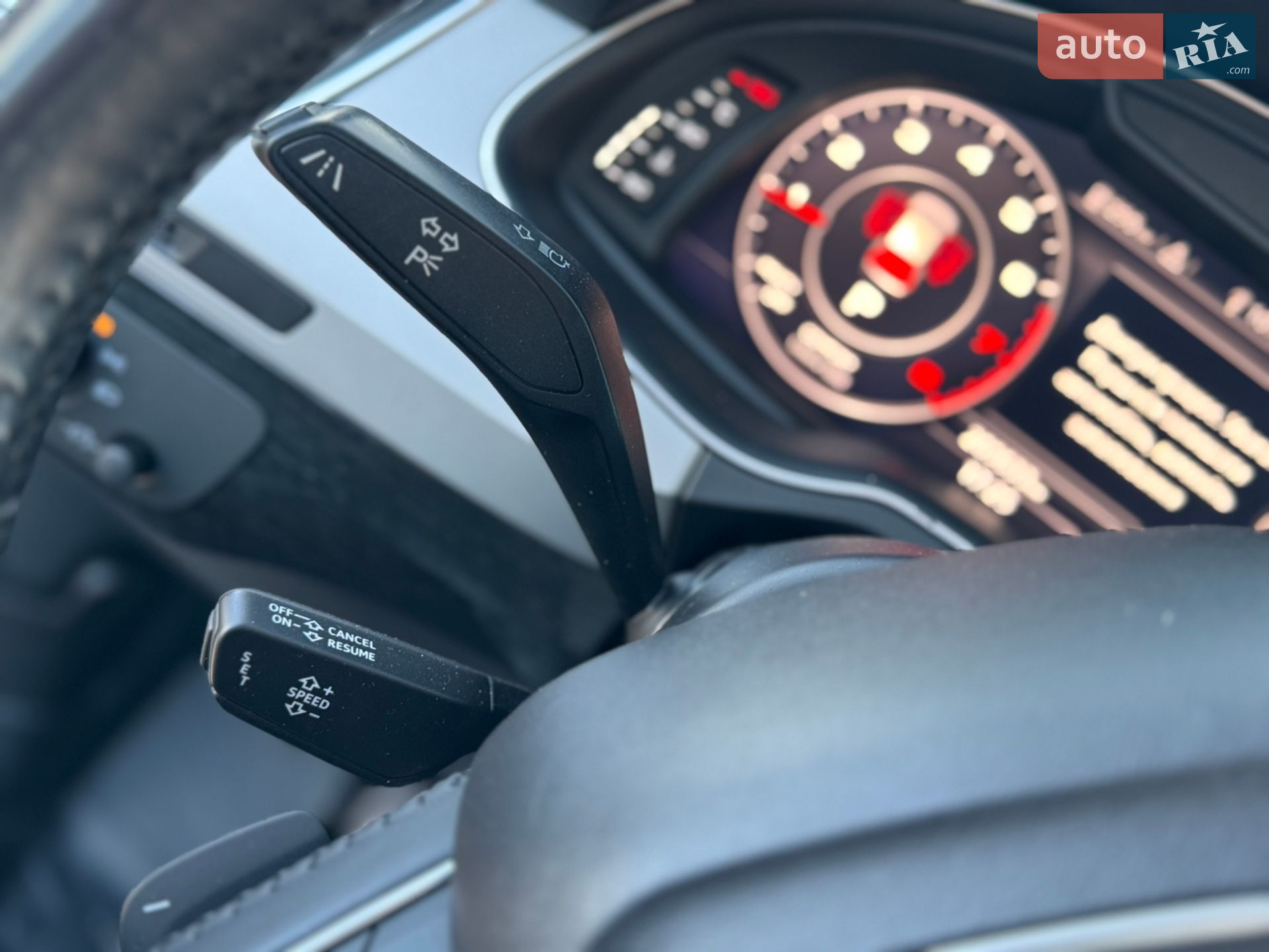 Audi Q7 2017 VIN WA1LAAF77JD003924 фото оголошення 9 з 27