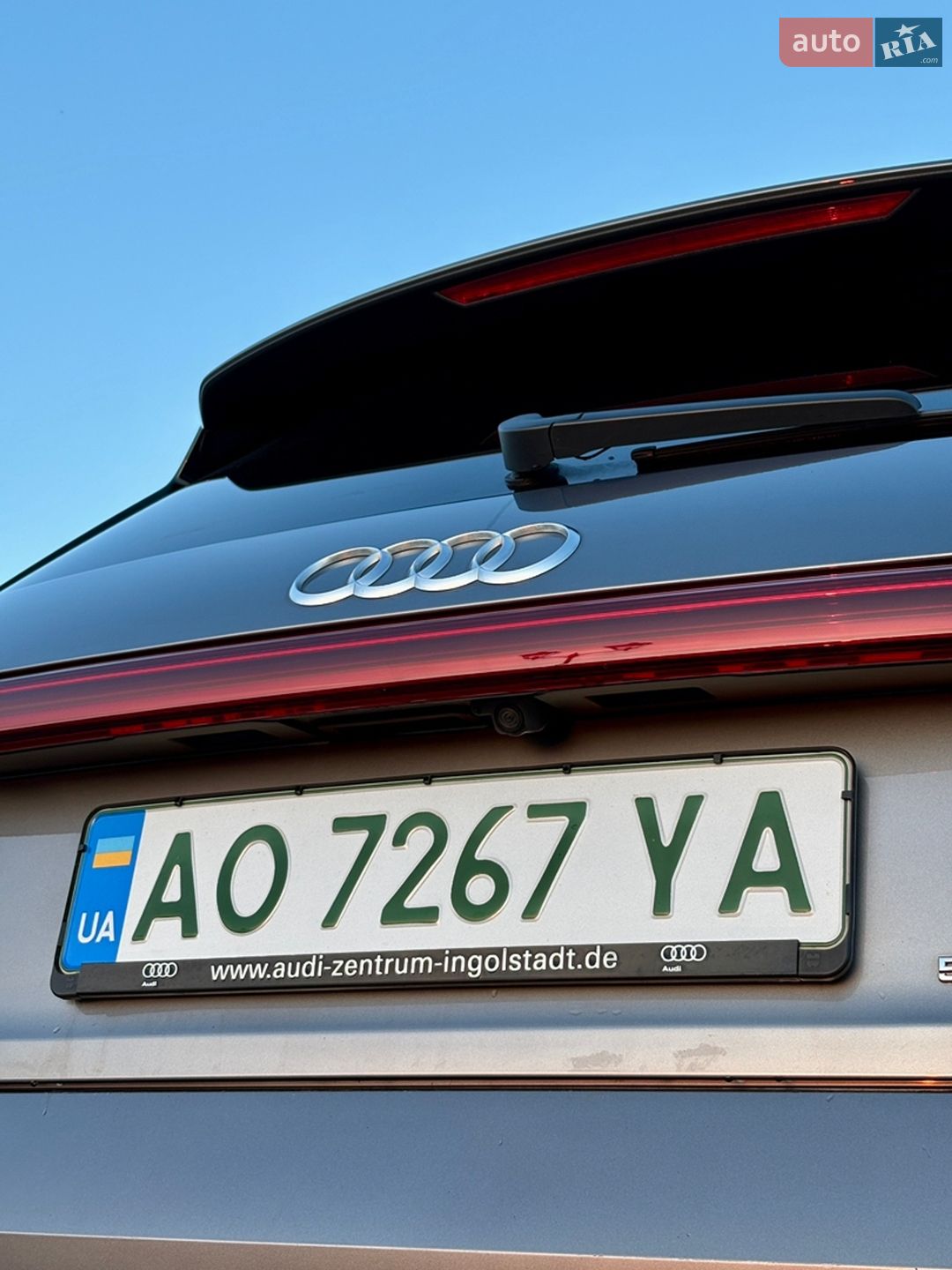 Audi e-tron 2019 VIN WAUZZZGE8KB004014 фото оголошення 8 з 41