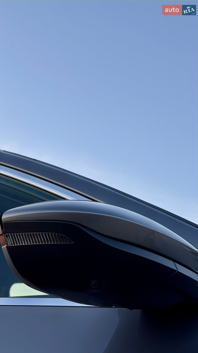 Audi e-tron 2019 VIN WAUZZZGE8KB004014 фото оголошення 13 з 41