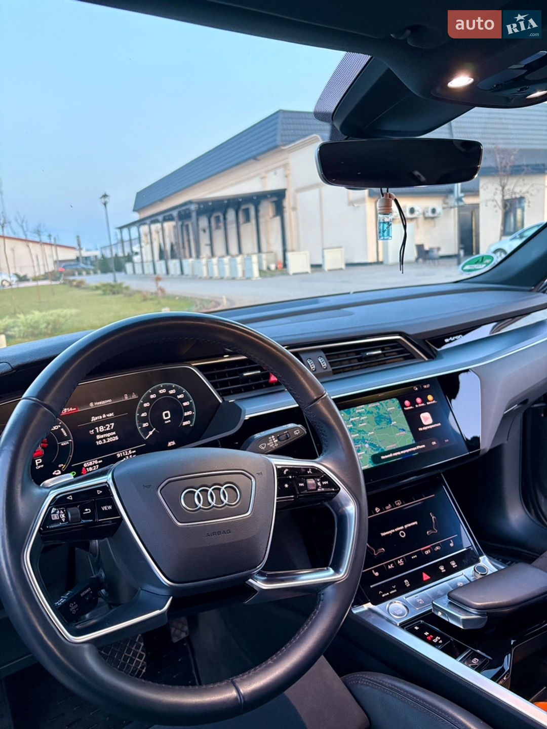 Audi e-tron 2019 VIN WAUZZZGE8KB004014 фото оголошення 27 з 41