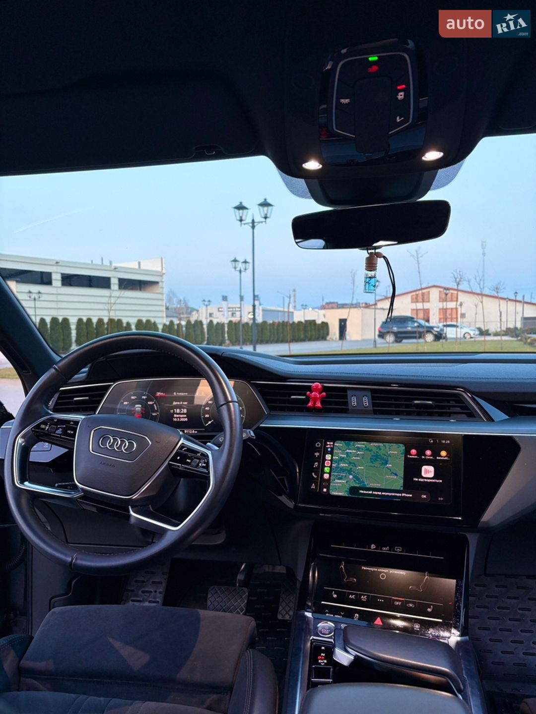 Audi e-tron 2019 VIN WAUZZZGE8KB004014 фото оголошення 29 з 41