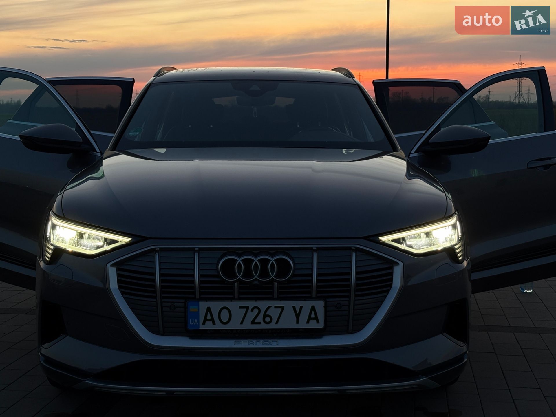 Audi e-tron 2019 VIN WAUZZZGE8KB004014 фото оголошення 32 з 41