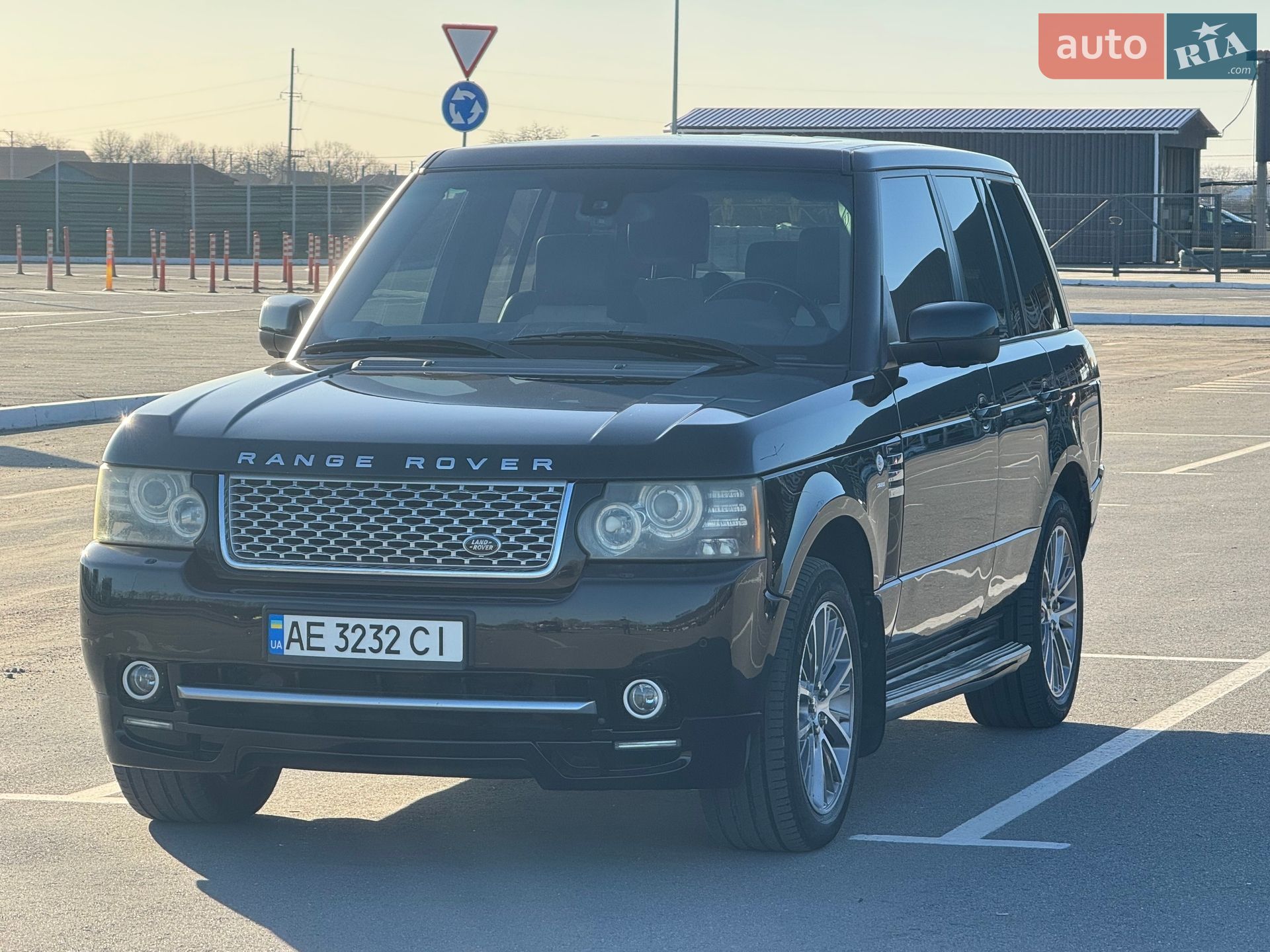 Land Rover Range Rover 2010 VIN SALLMAME4BA335481 фото оголошення 7 з 22