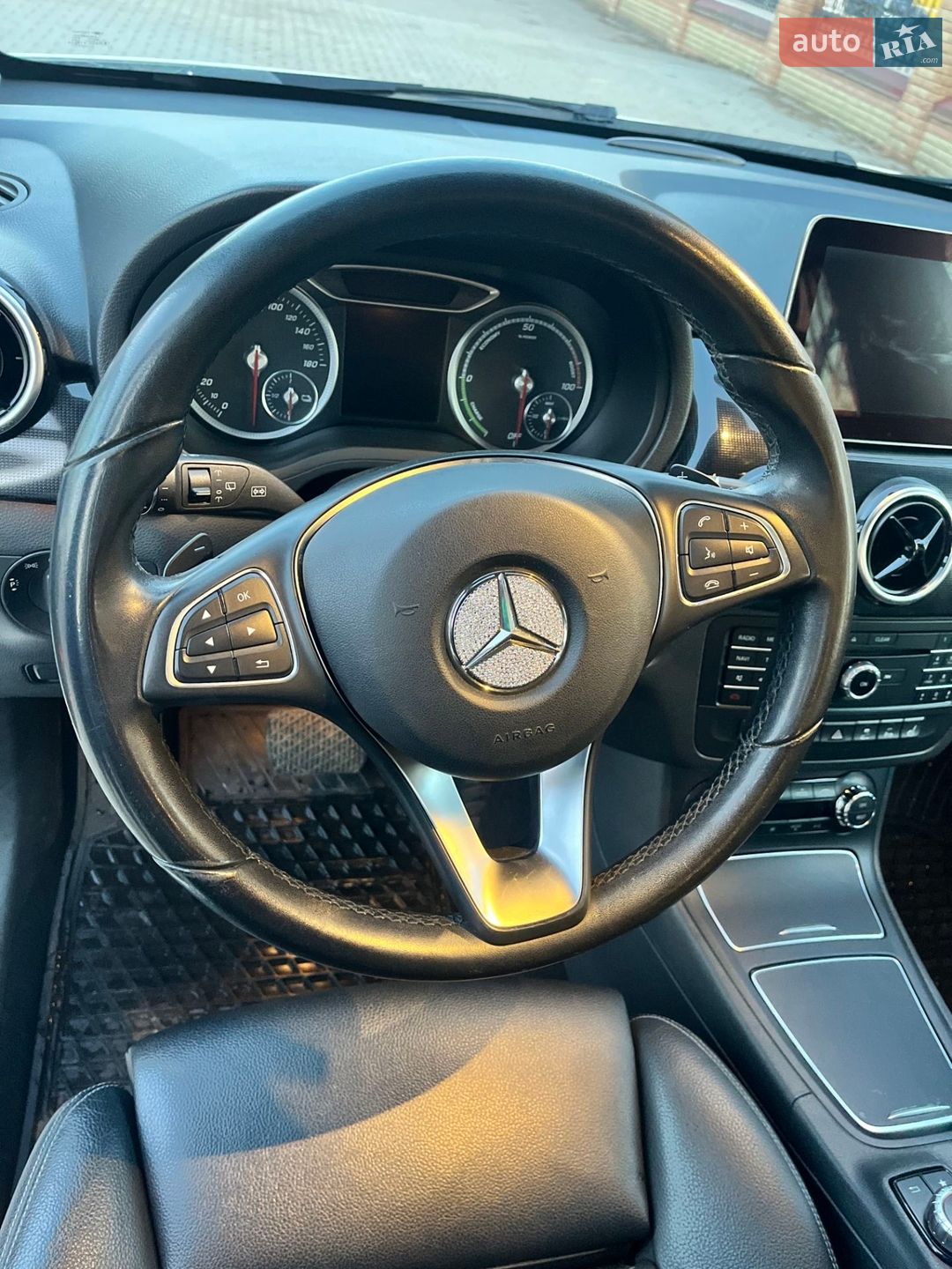 Mercedes-Benz B-Class 2016 VIN WDD2428901J012623 фото оголошення 15 з 22
