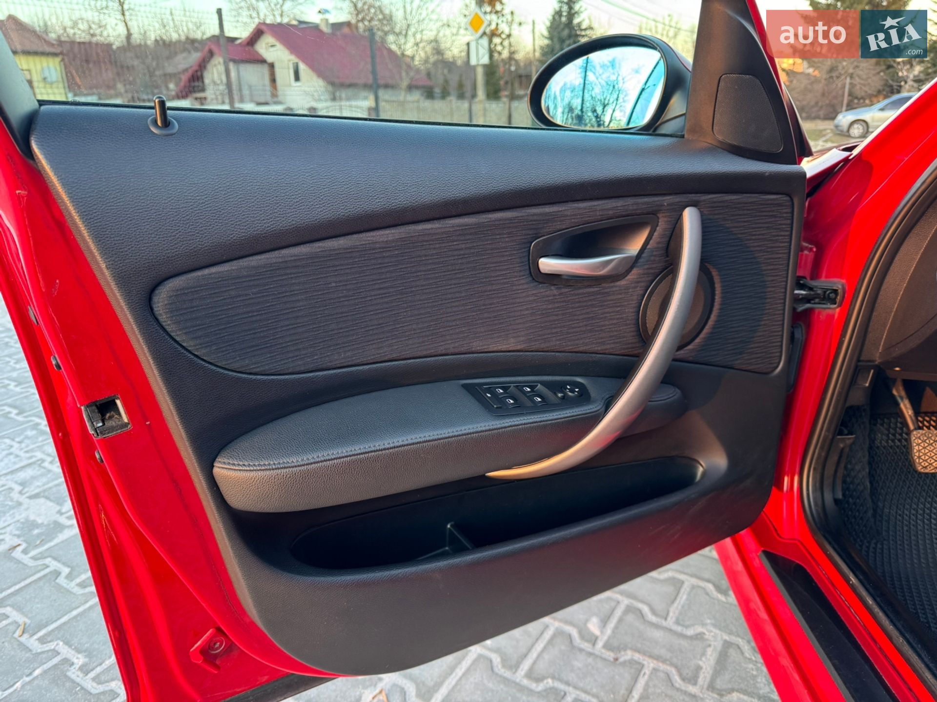 BMW 1 Series 2008 VIN WBAUE31000E168529 фото оголошення 10 з 19