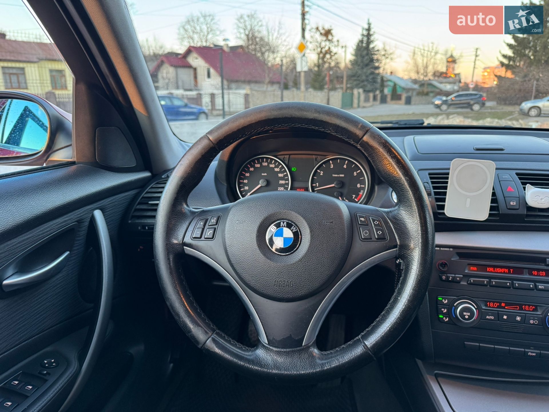 BMW 1 Series 2008 VIN WBAUE31000E168529 фото оголошення 13 з 19