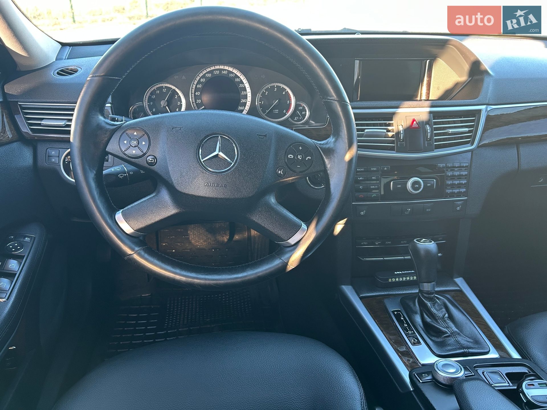 Mercedes-Benz E-Class 2011 VIN WDD2120051A507984 фото оголошення 13 з 18