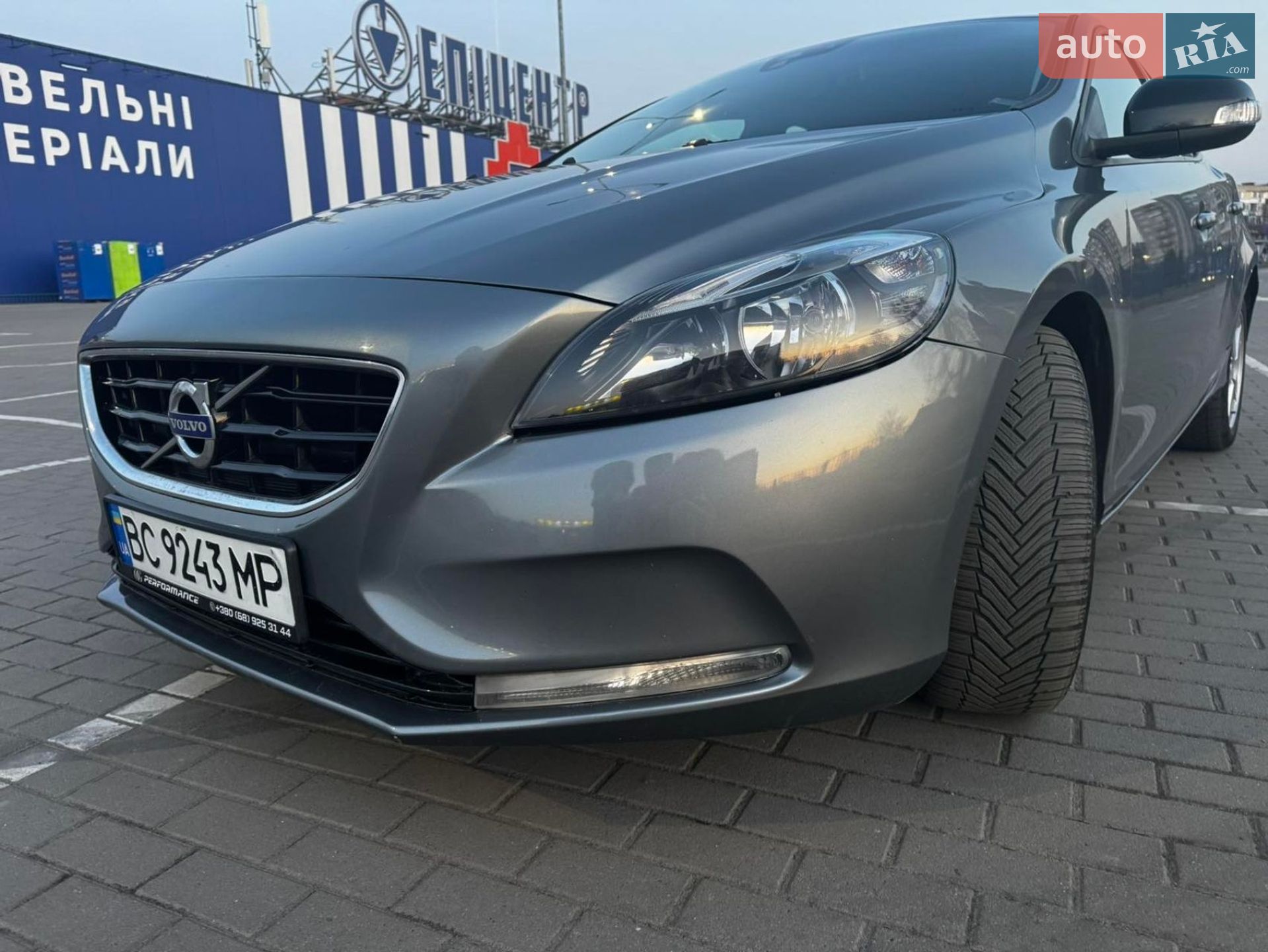 Volvo V40 2015 VIN YV1MV8481F2247327 фото оголошення 16 з 34