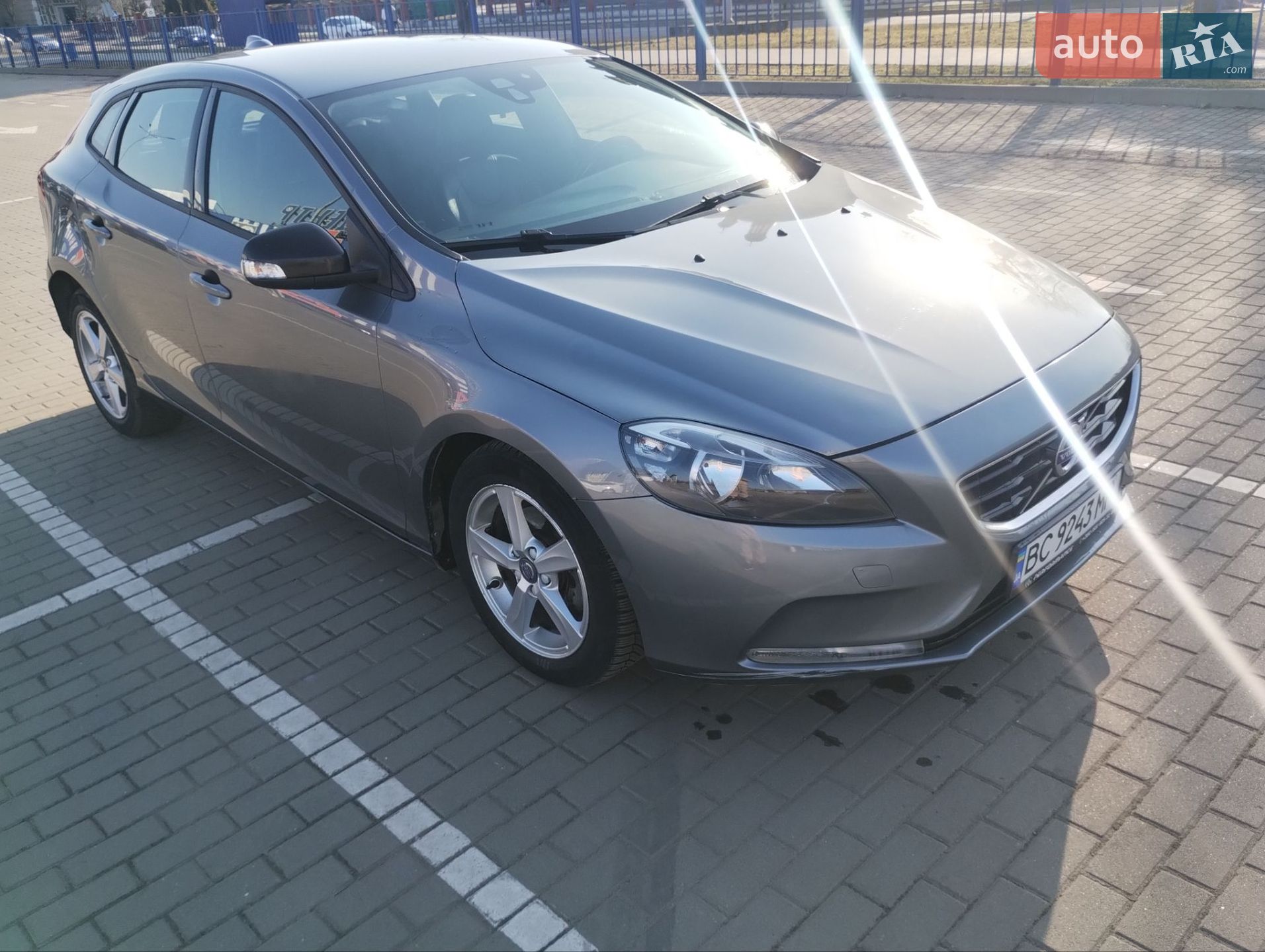 Volvo V40 2015 VIN YV1MV8481F2247327 фото оголошення 21 з 34