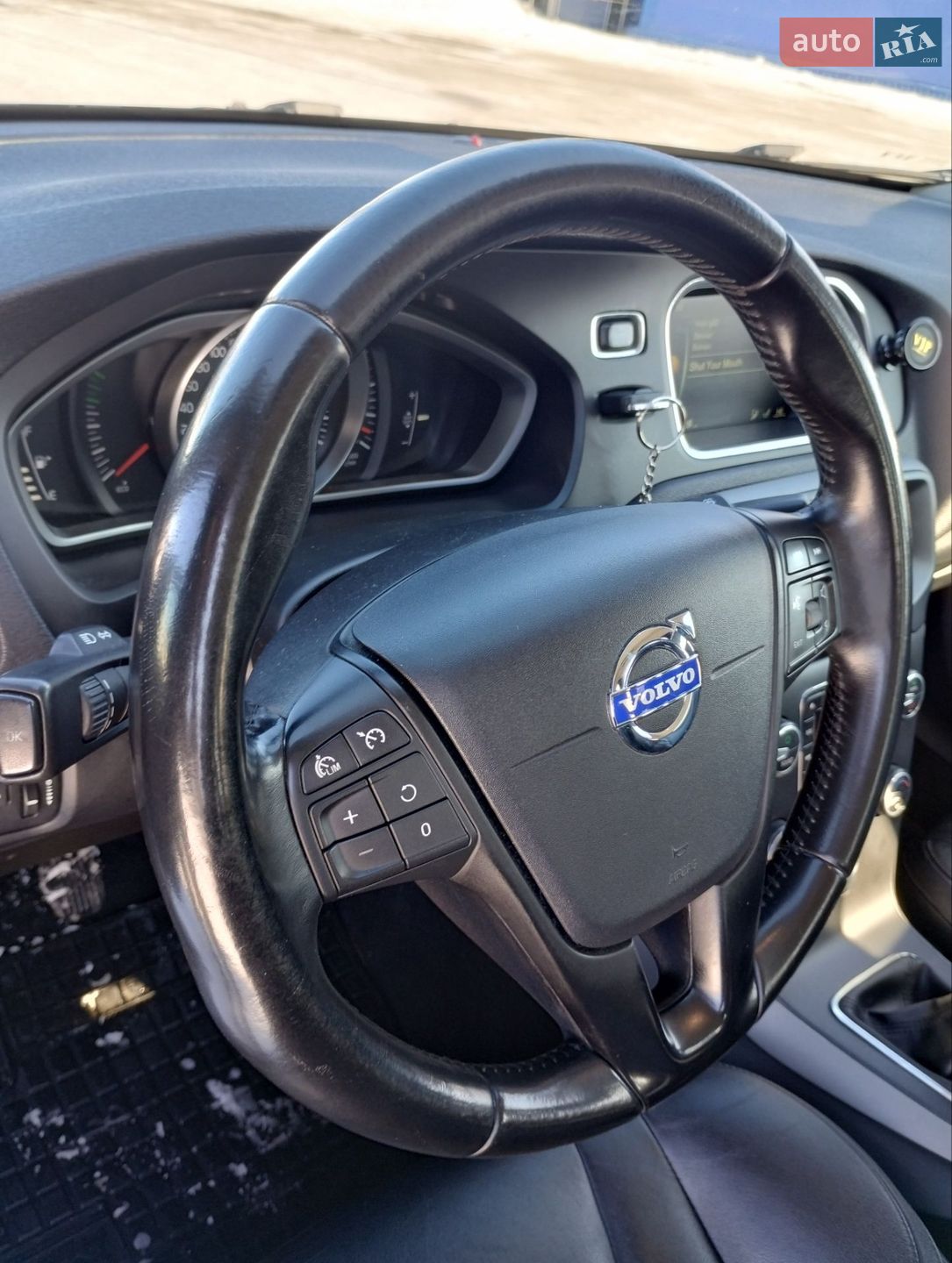 Volvo V40 2015 VIN YV1MV8481F2247327 фото оголошення 25 з 34