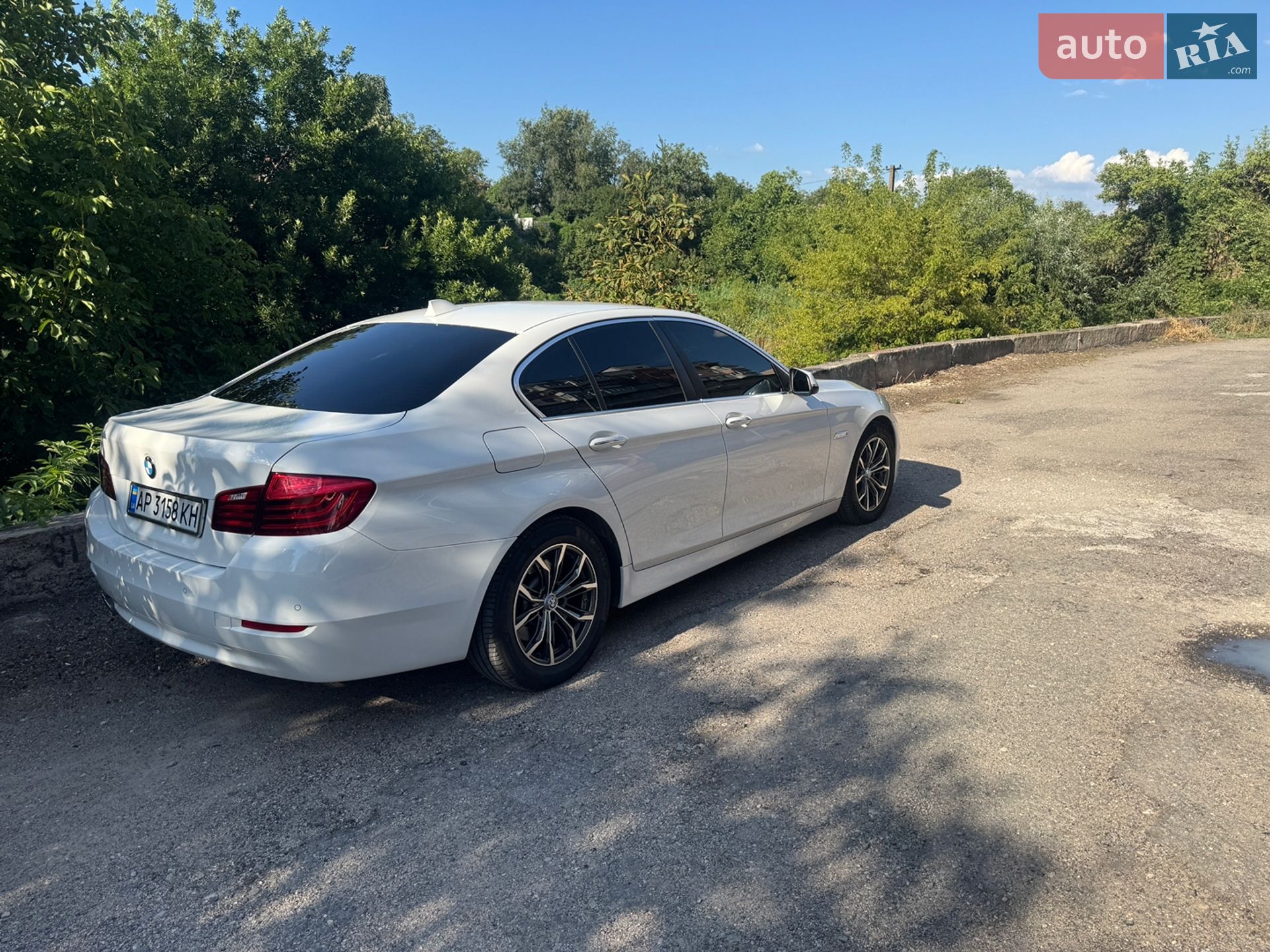 BMW 5 Series 2014 VIN WBA5C11030D034179 фото оголошення 2 з 8