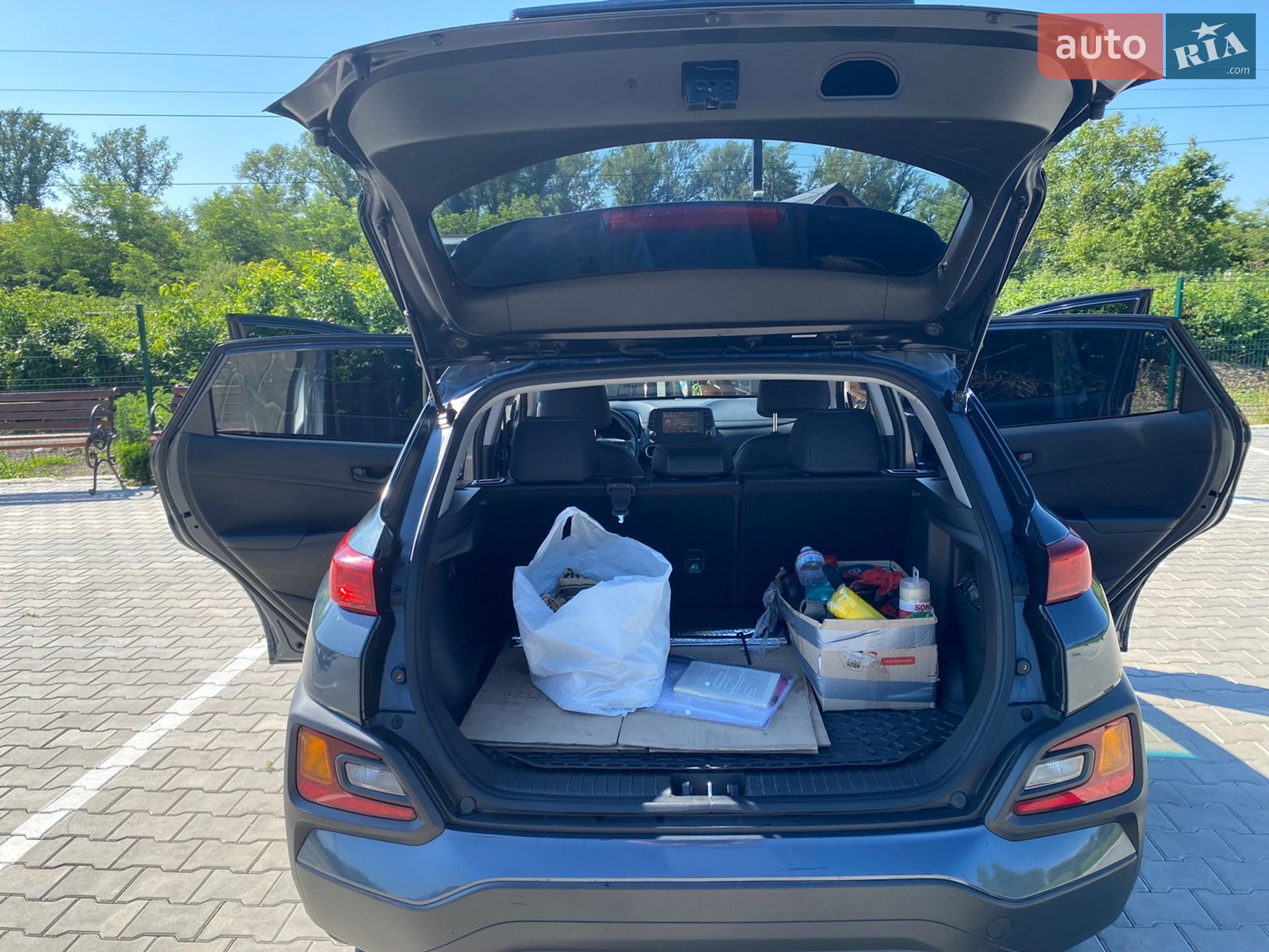 Hyundai Kona 2018 VIN KM8K12AAXKU236784 фото оголошення 3 з 18
