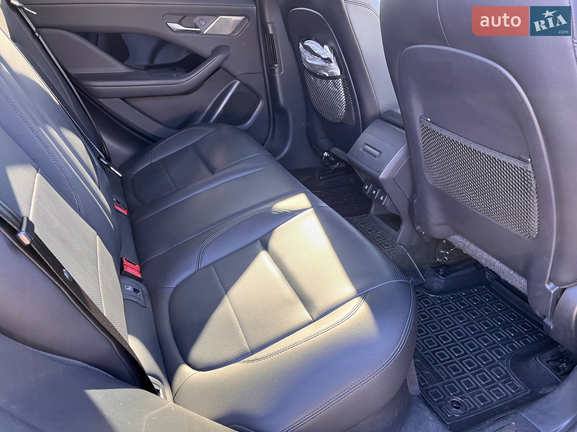 Jaguar I-Pace 2018 VIN SADHA2B14K1F65454 фото оголошення 21 з 24