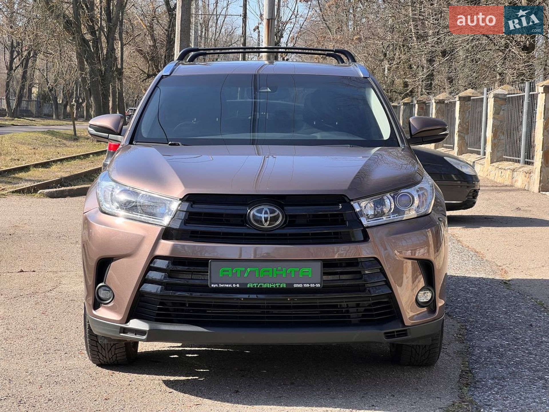 Toyota Highlander 2018 VIN 5TDJZRFH4JS867461 фото оголошення 3 з 19