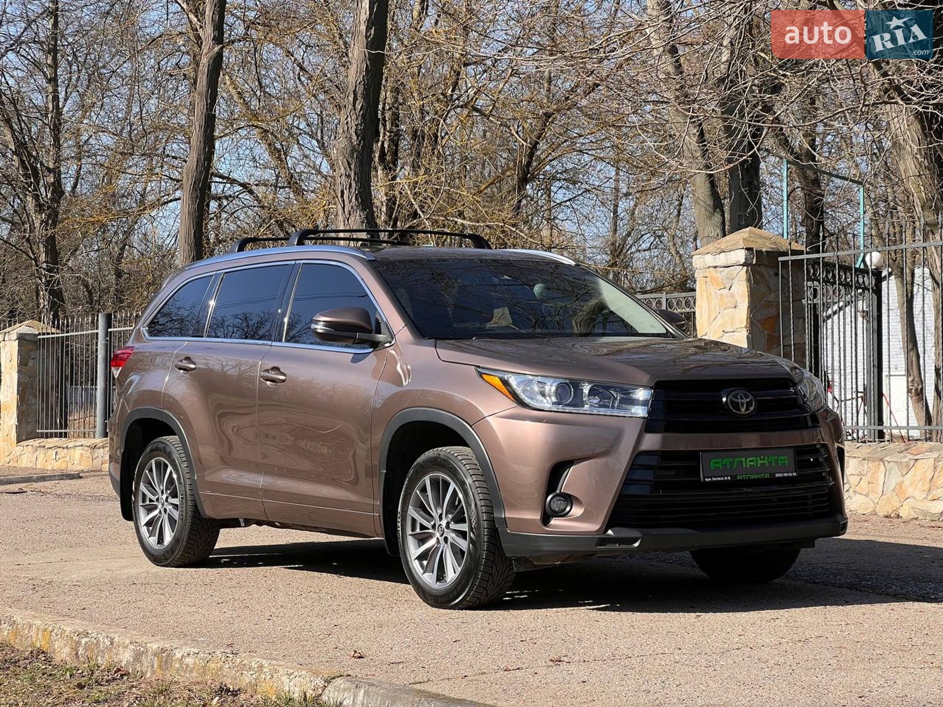 Toyota Highlander 2018 VIN 5TDJZRFH4JS867461 фото оголошення 5 з 19