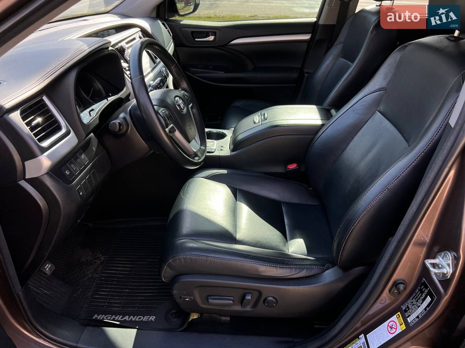 Toyota Highlander 2018 VIN 5TDJZRFH4JS867461 фото оголошення 11 з 19