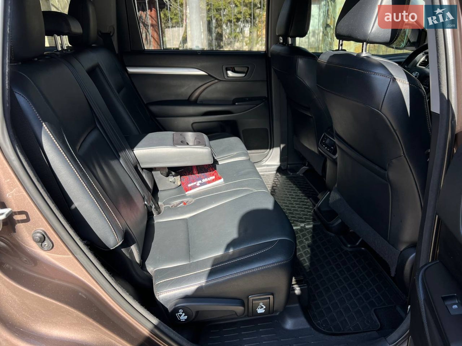 Toyota Highlander 2018 VIN 5TDJZRFH4JS867461 фото оголошення 16 з 19