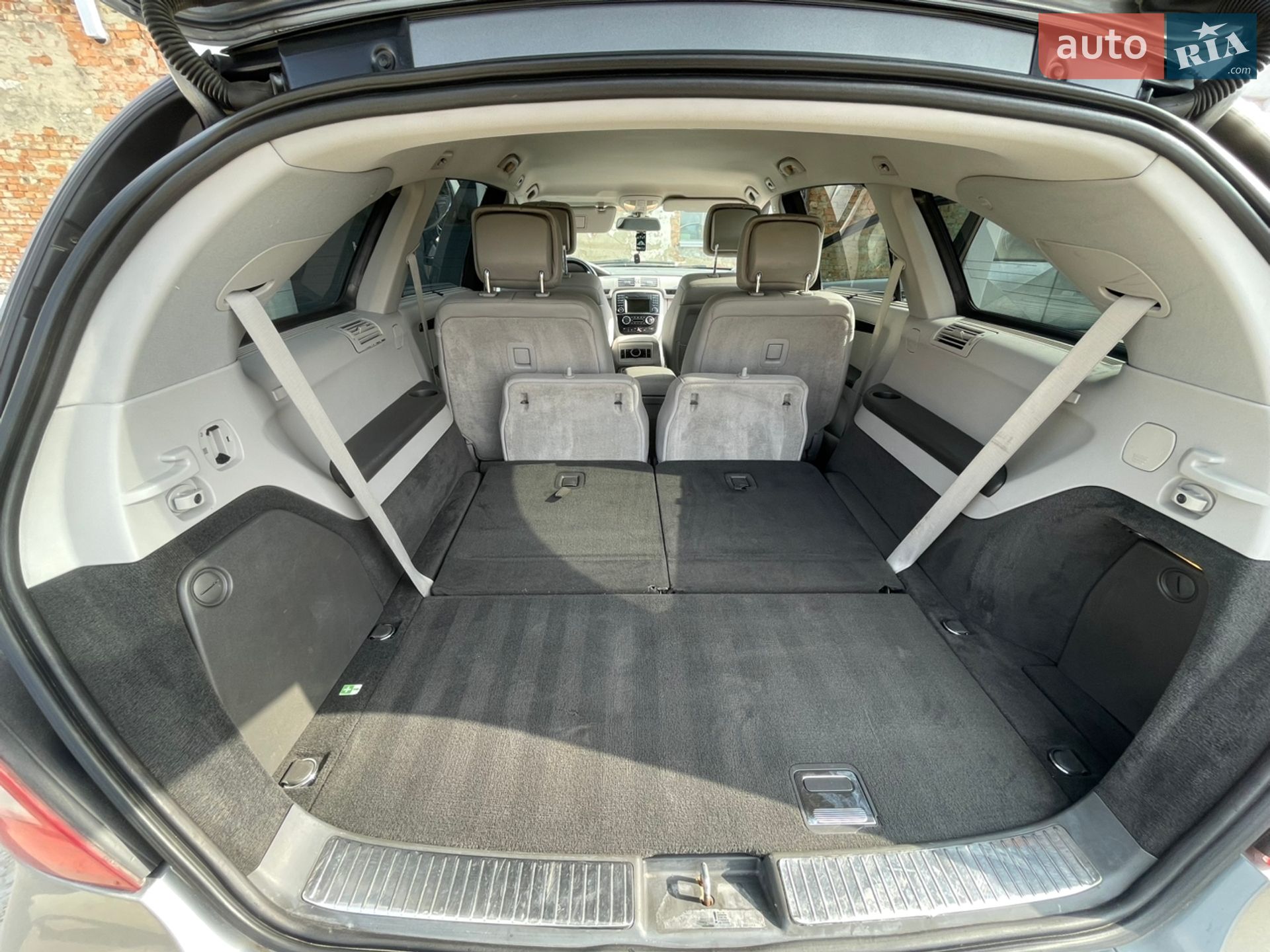 Mercedes-Benz R-Class 2011 VIN WDC2511231A137750 фото оголошення 8 з 20