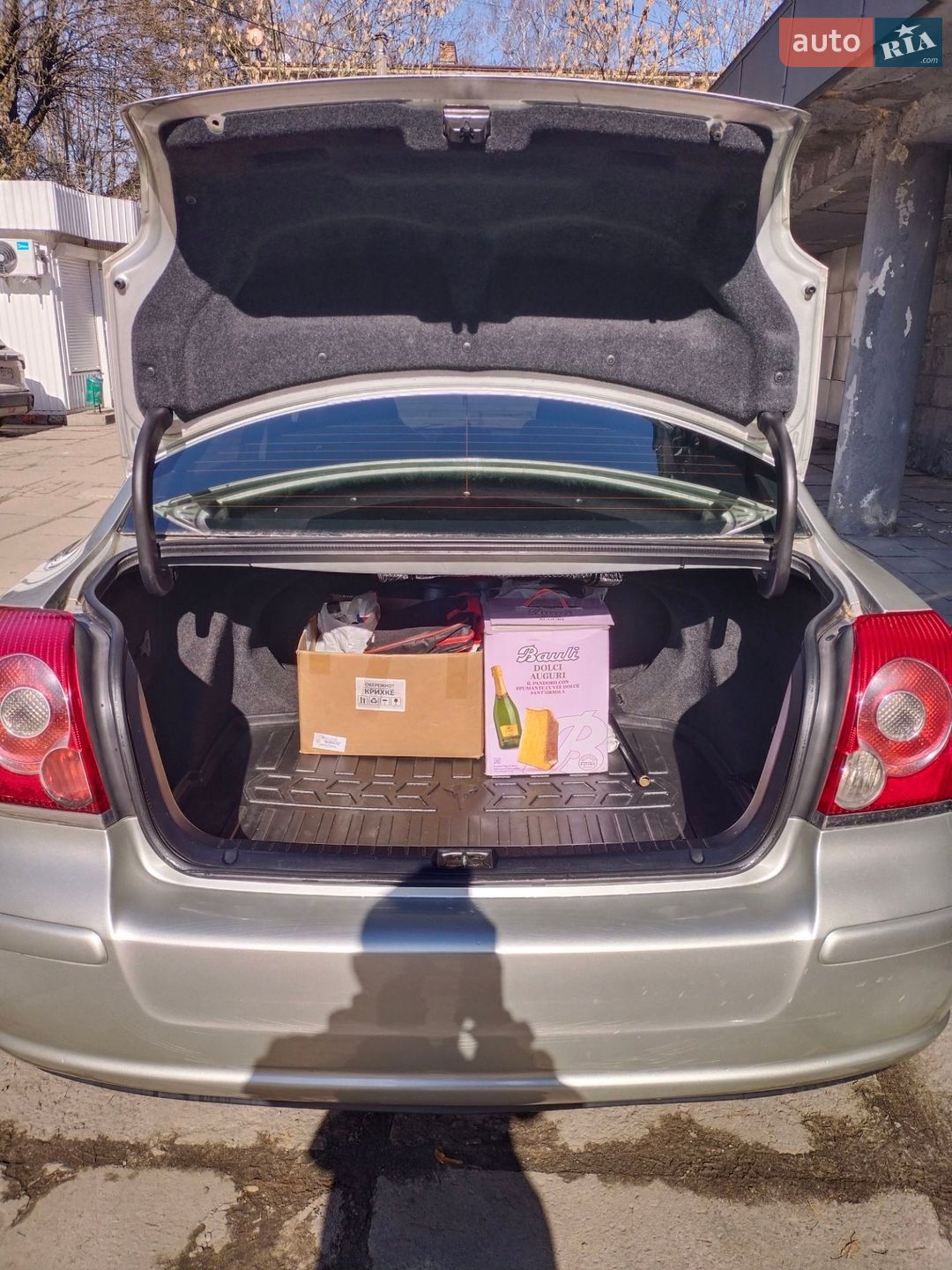 Toyota Avensis 2006 VIN SB1BR56L90E165615 фото оголошення 7 з 18