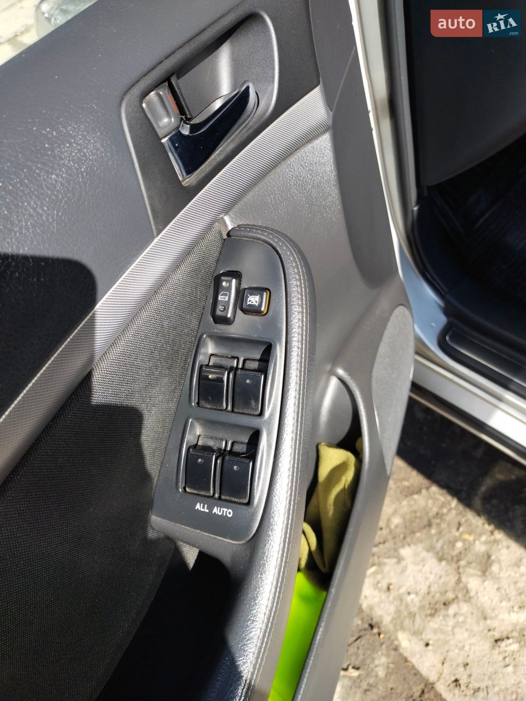 Toyota Avensis 2006 VIN SB1BR56L90E165615 фото оголошення 12 з 18