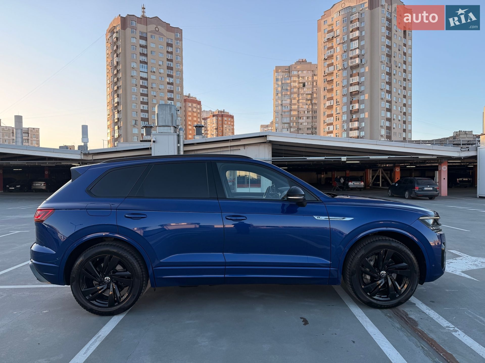 Volkswagen Touareg 2021 VIN WVGZZZCRZMD029213 фото оголошення 7 з 128