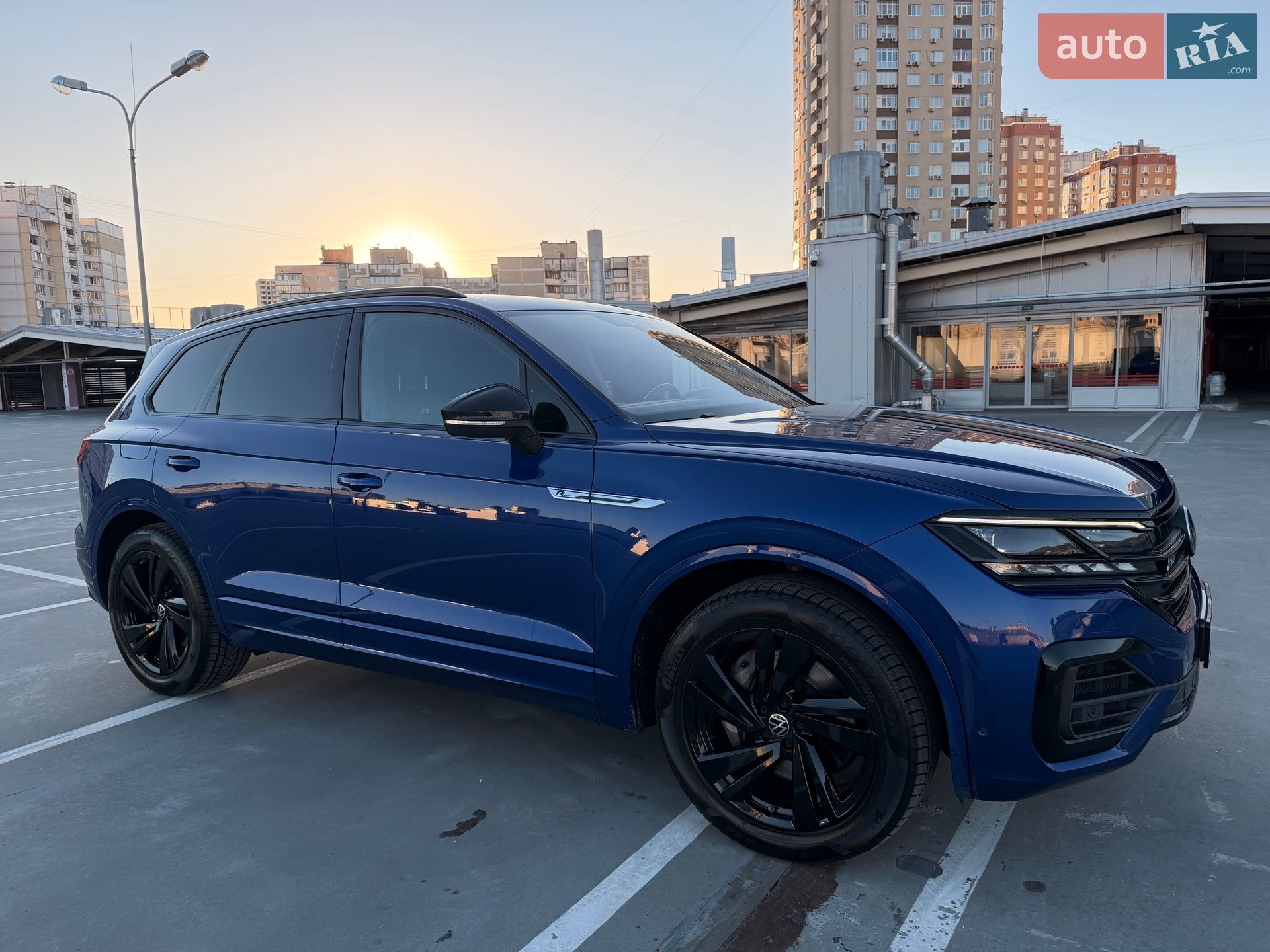 Volkswagen Touareg 2021 VIN WVGZZZCRZMD029213 фото оголошення 6 з 128