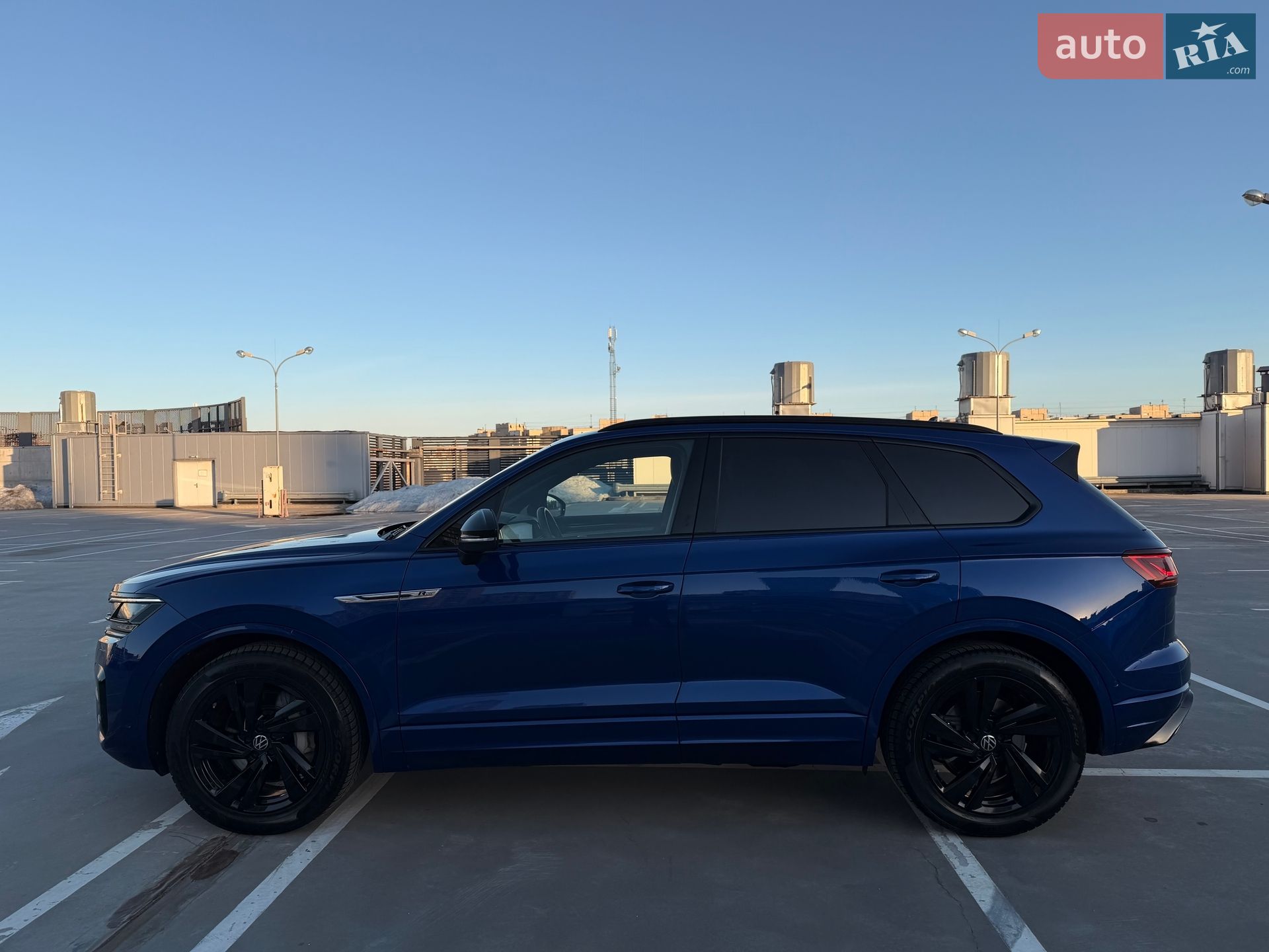 Volkswagen Touareg 2021 VIN WVGZZZCRZMD029213 фото оголошення 14 з 128