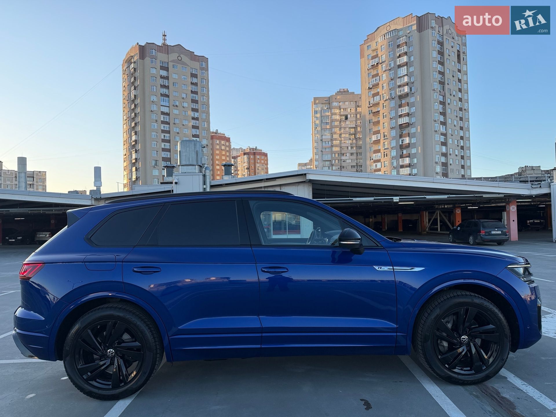 Volkswagen Touareg 2021 VIN WVGZZZCRZMD029213 фото оголошення 17 з 128