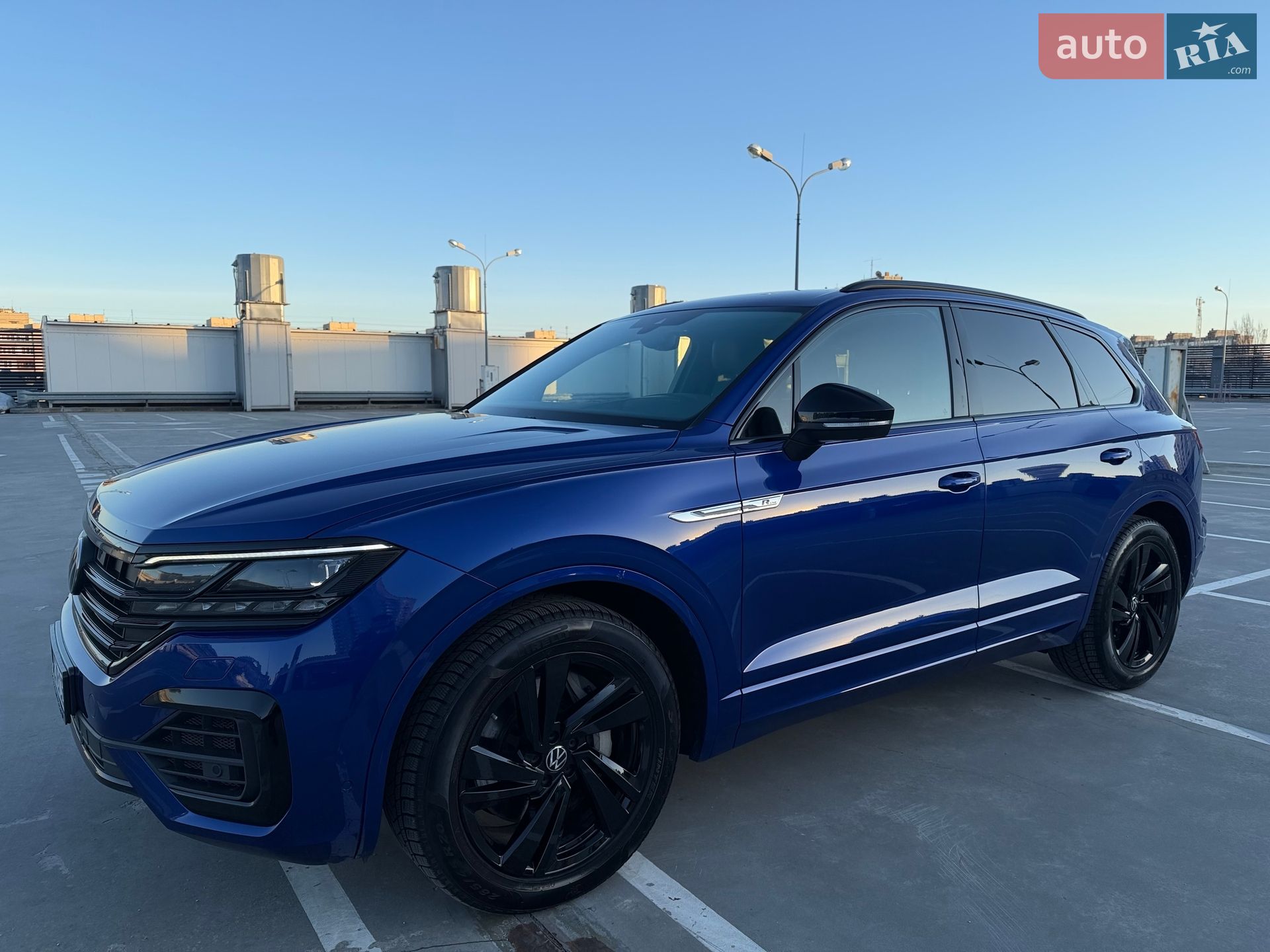 Volkswagen Touareg 2021 VIN WVGZZZCRZMD029213 фото оголошення 24 з 128