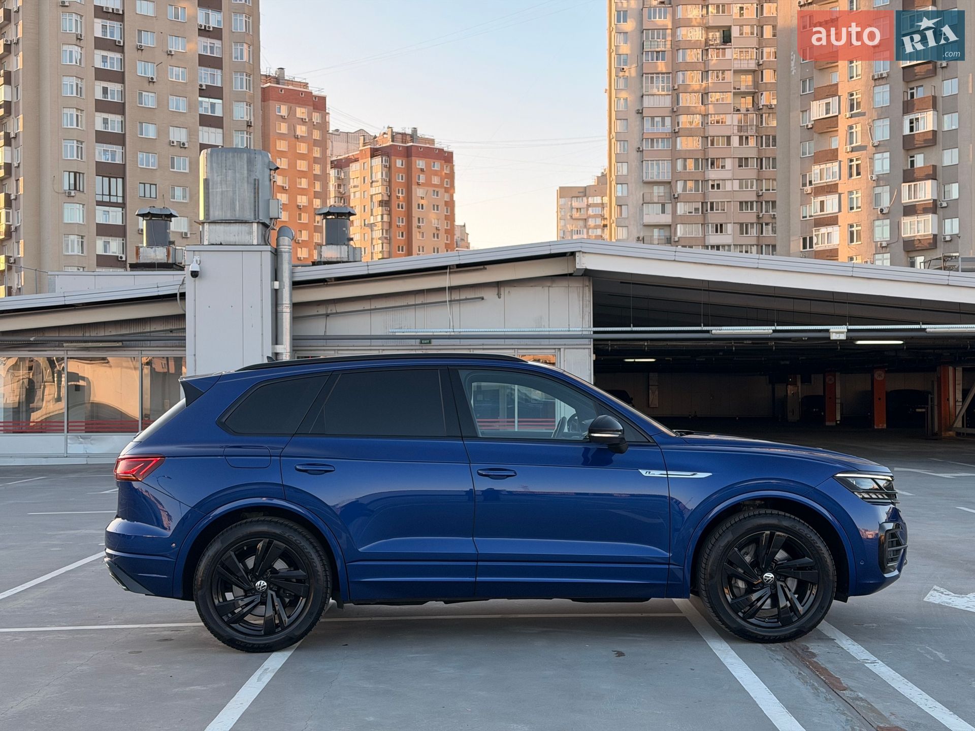 Volkswagen Touareg 2021 VIN WVGZZZCRZMD029213 фото оголошення 30 з 128