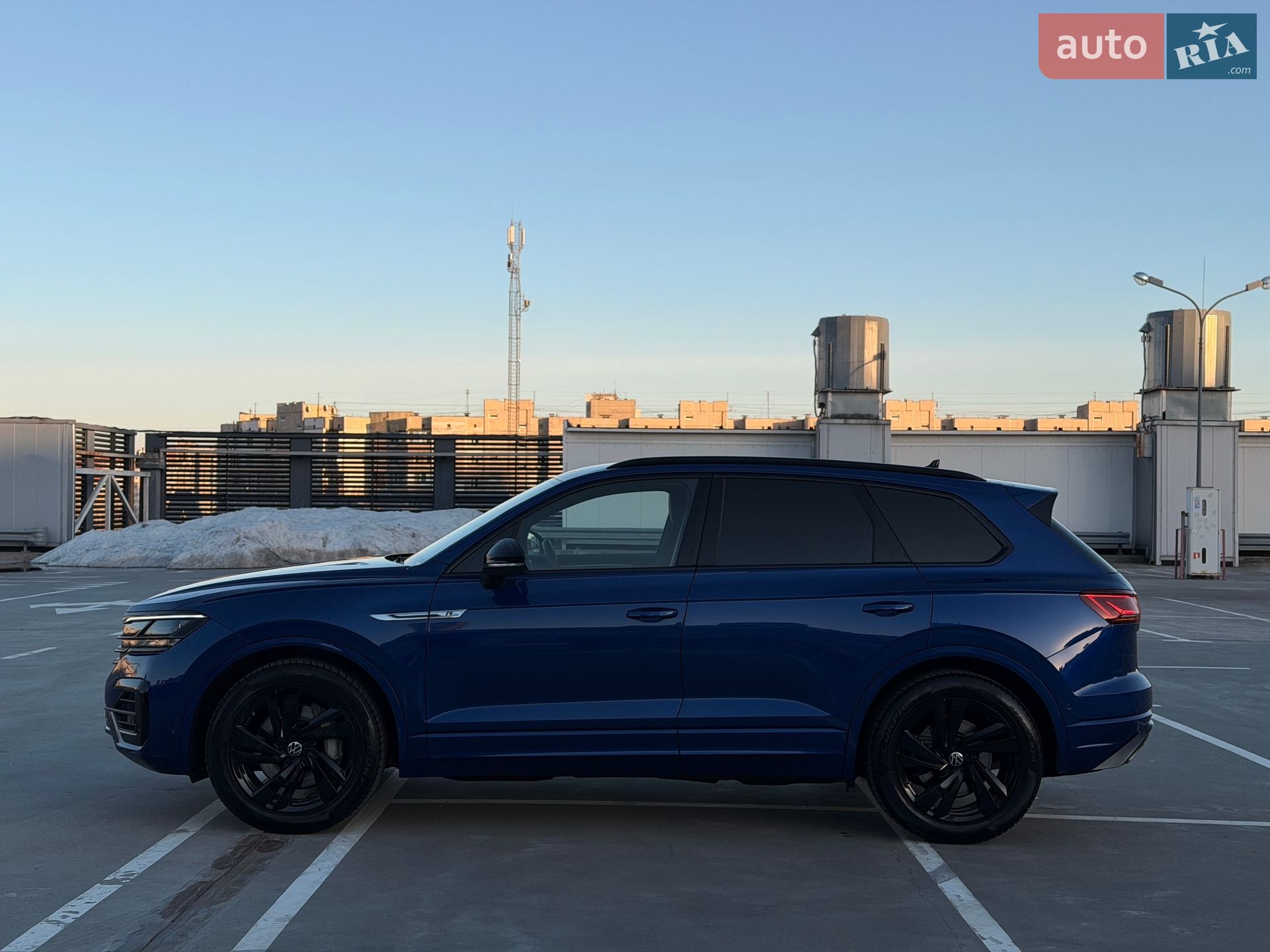 Volkswagen Touareg 2021 VIN WVGZZZCRZMD029213 фото оголошення 36 з 128