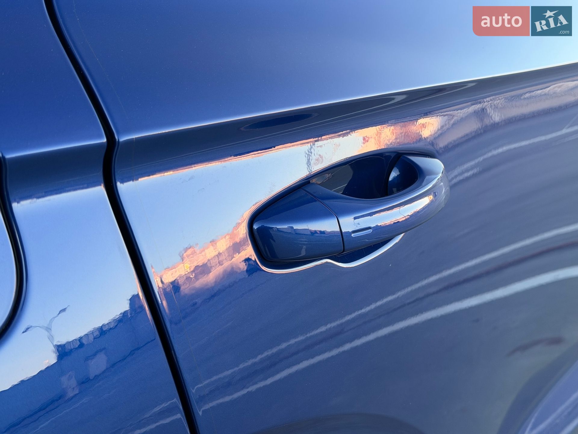 Volkswagen Touareg 2021 VIN WVGZZZCRZMD029213 фото оголошення 41 з 128