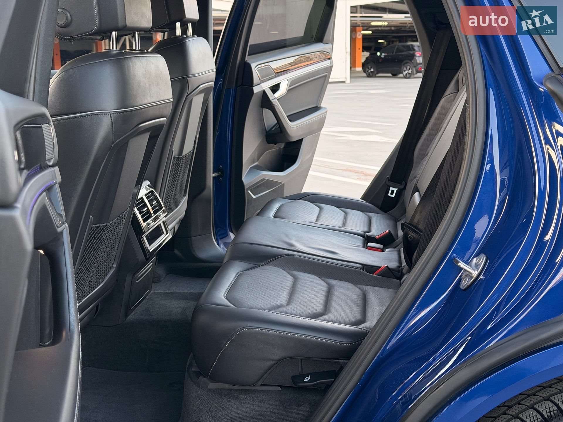 Volkswagen Touareg 2021 VIN WVGZZZCRZMD029213 фото оголошення 86 з 128