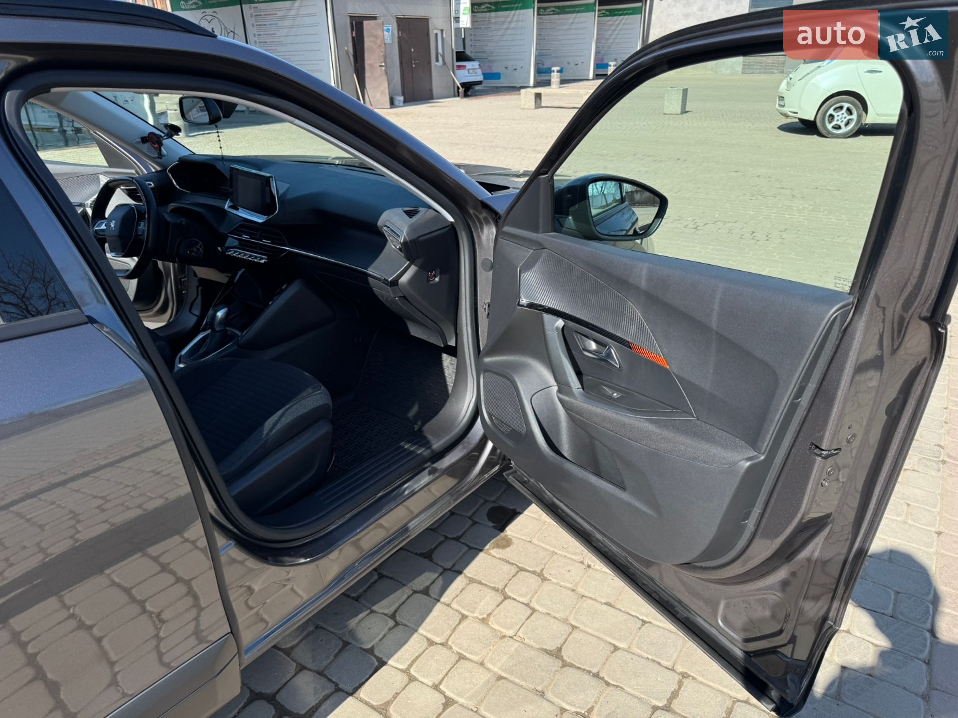 Peugeot 2008 2021 VIN VR3USHNLWMJ680799 фото оголошення 36 з 43