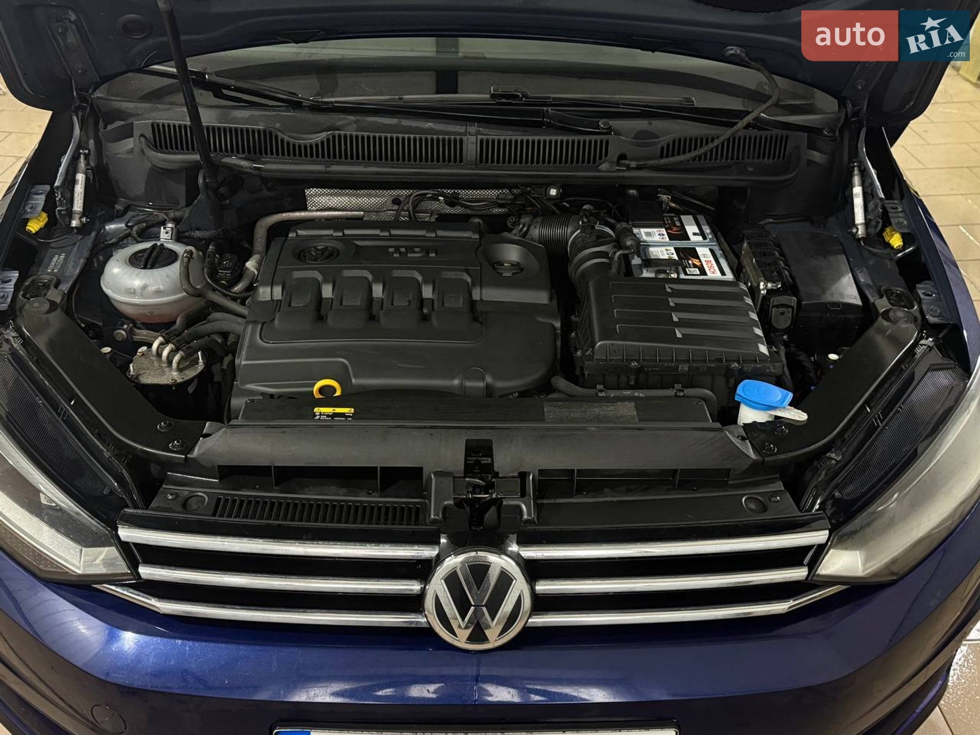 Volkswagen Touran 2017 VIN WVGZZZ1TZHW088182 фото оголошення 5 з 18